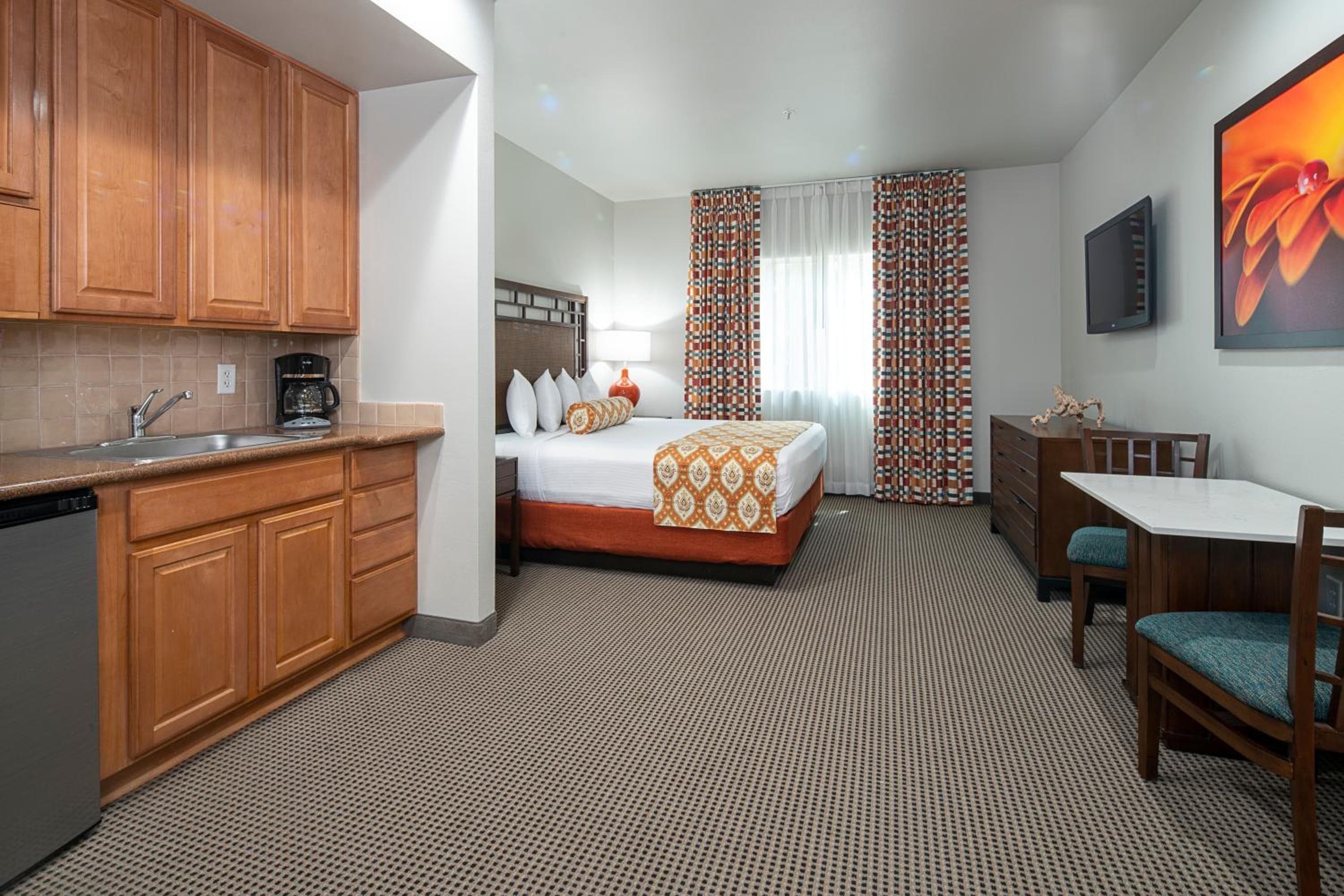 Tahiti All-Suite Resort — 2