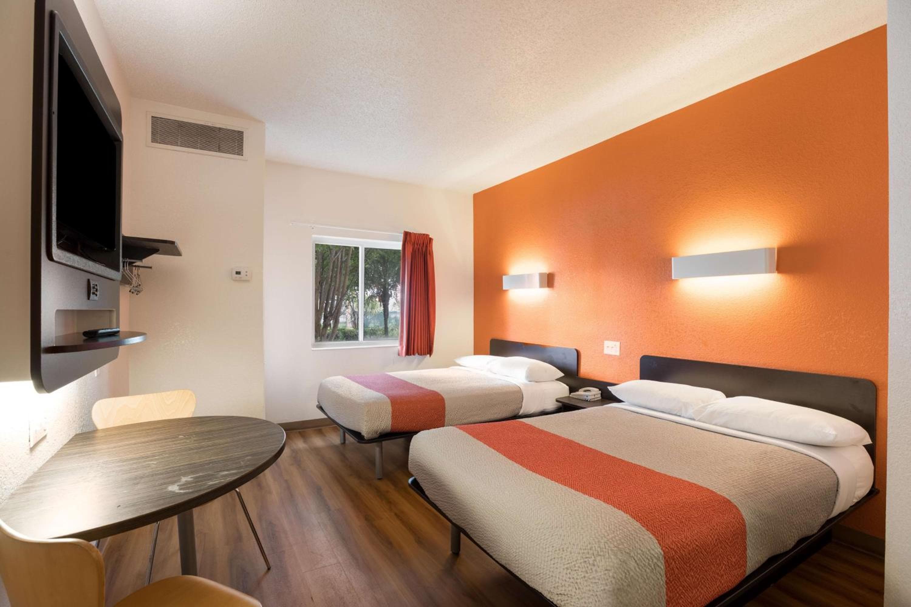 Motel 6-Orlando, FL - International Dr — 2