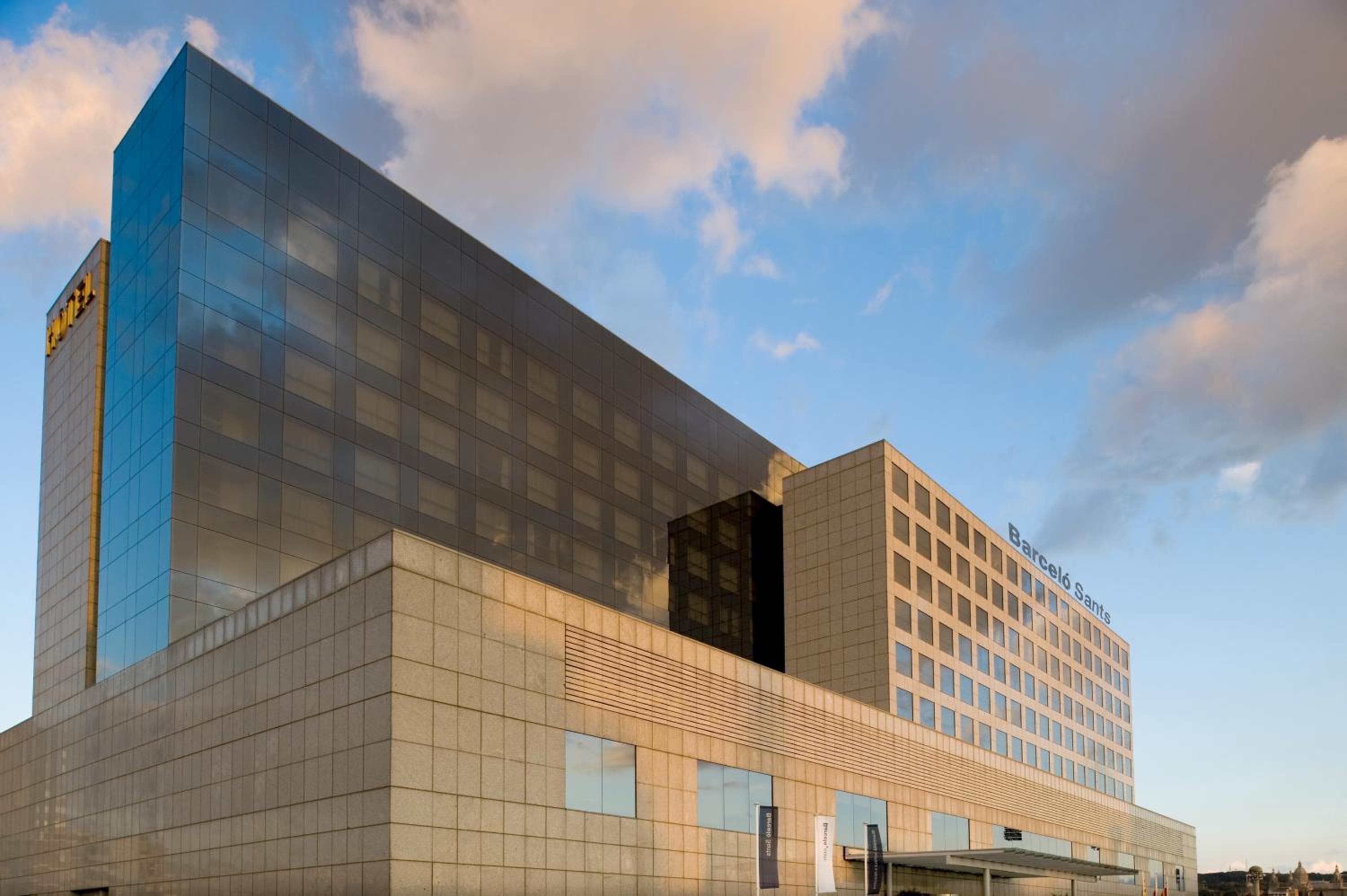 Barceló Sants — 12