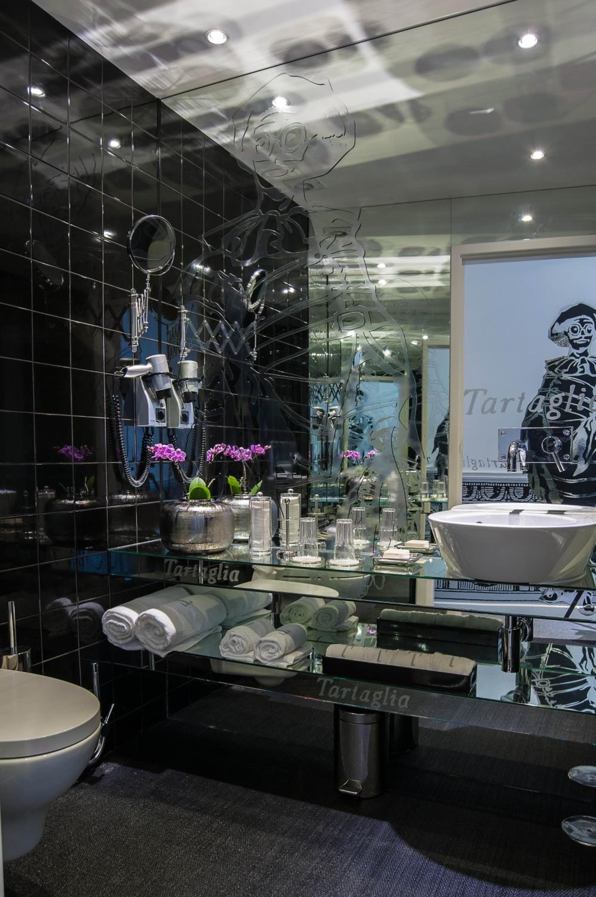Teatro Boutique Rooms & Suites — 11
