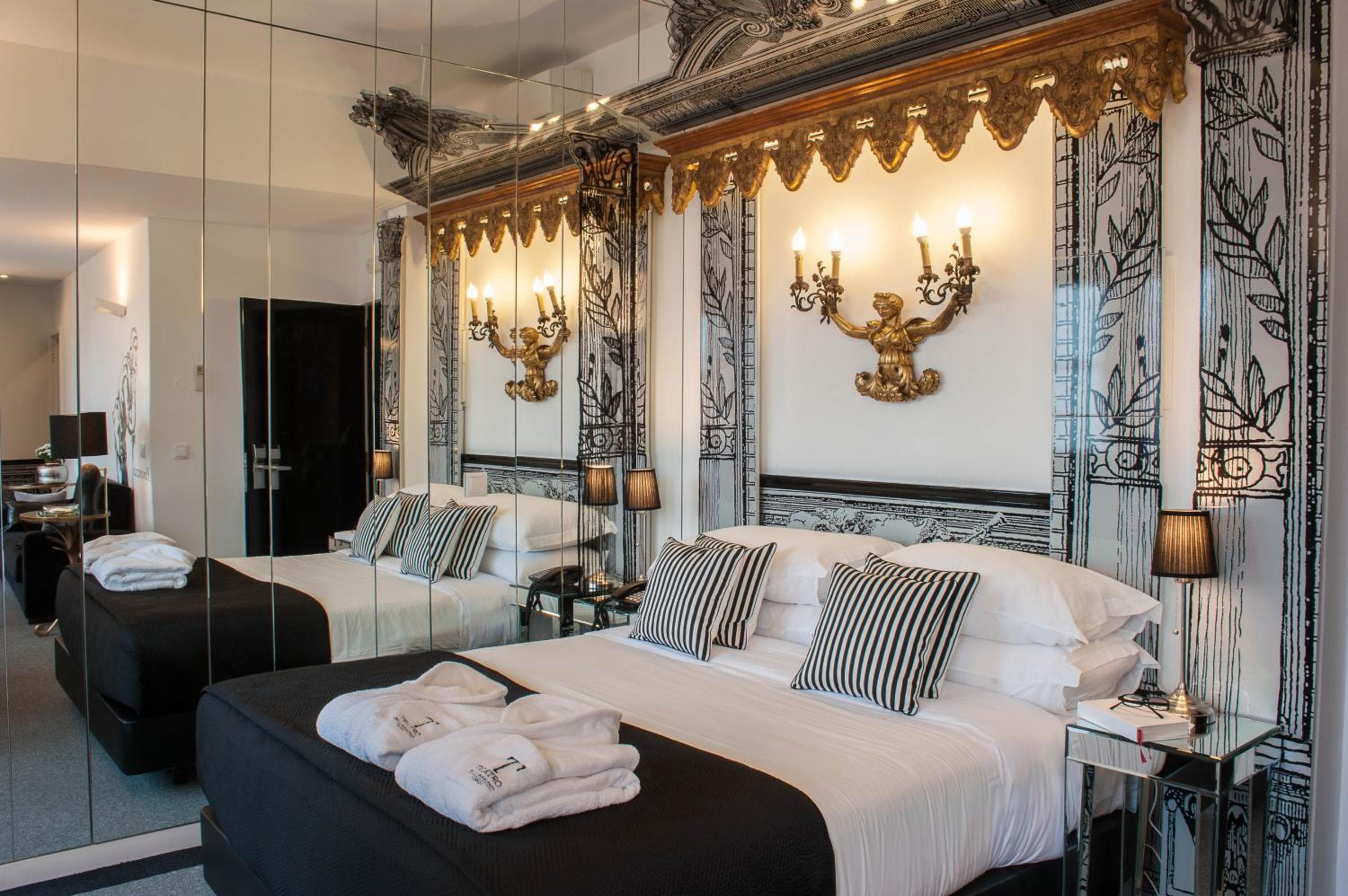 Teatro Boutique Rooms & Suites — 4