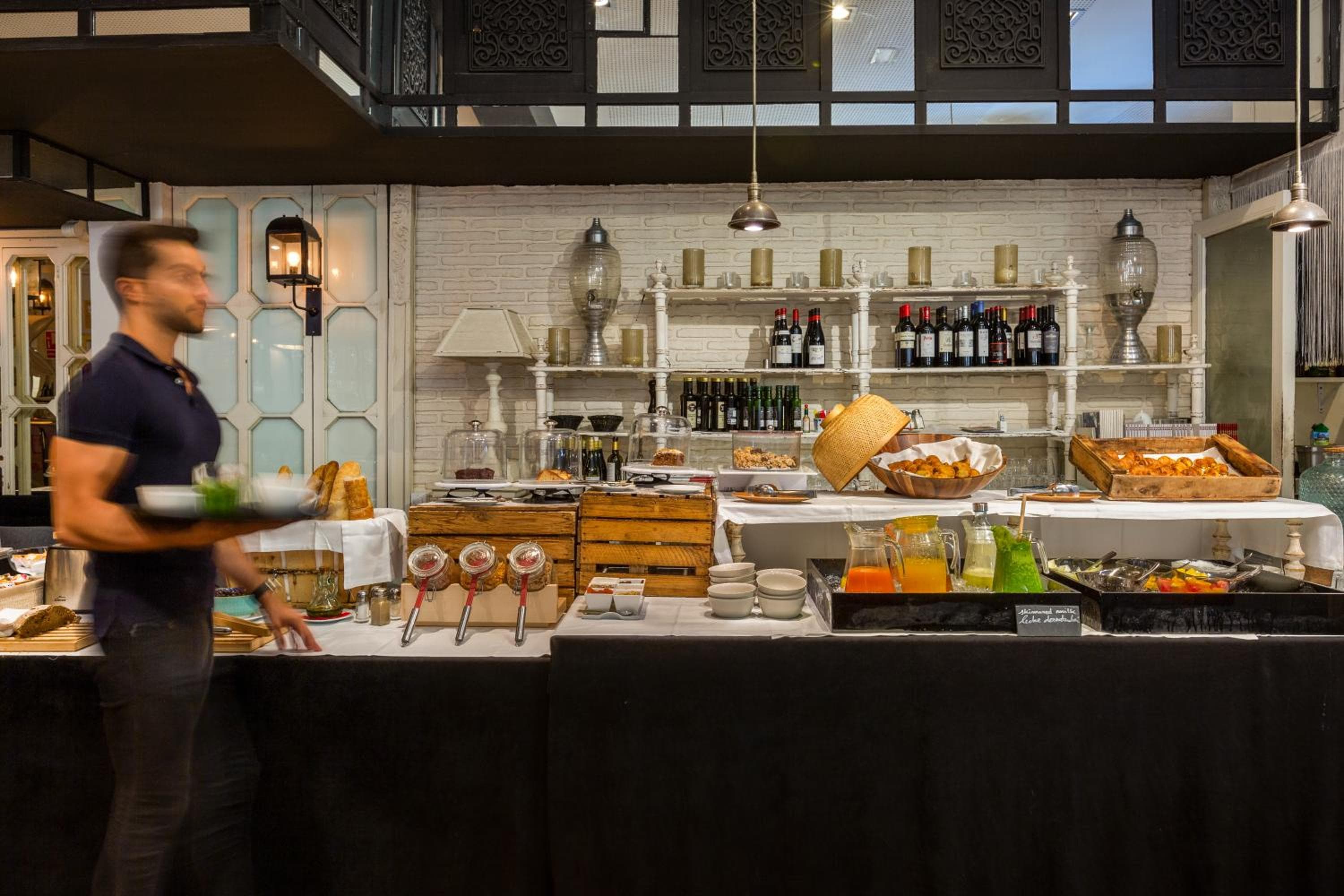 Mercado hotelero — 21