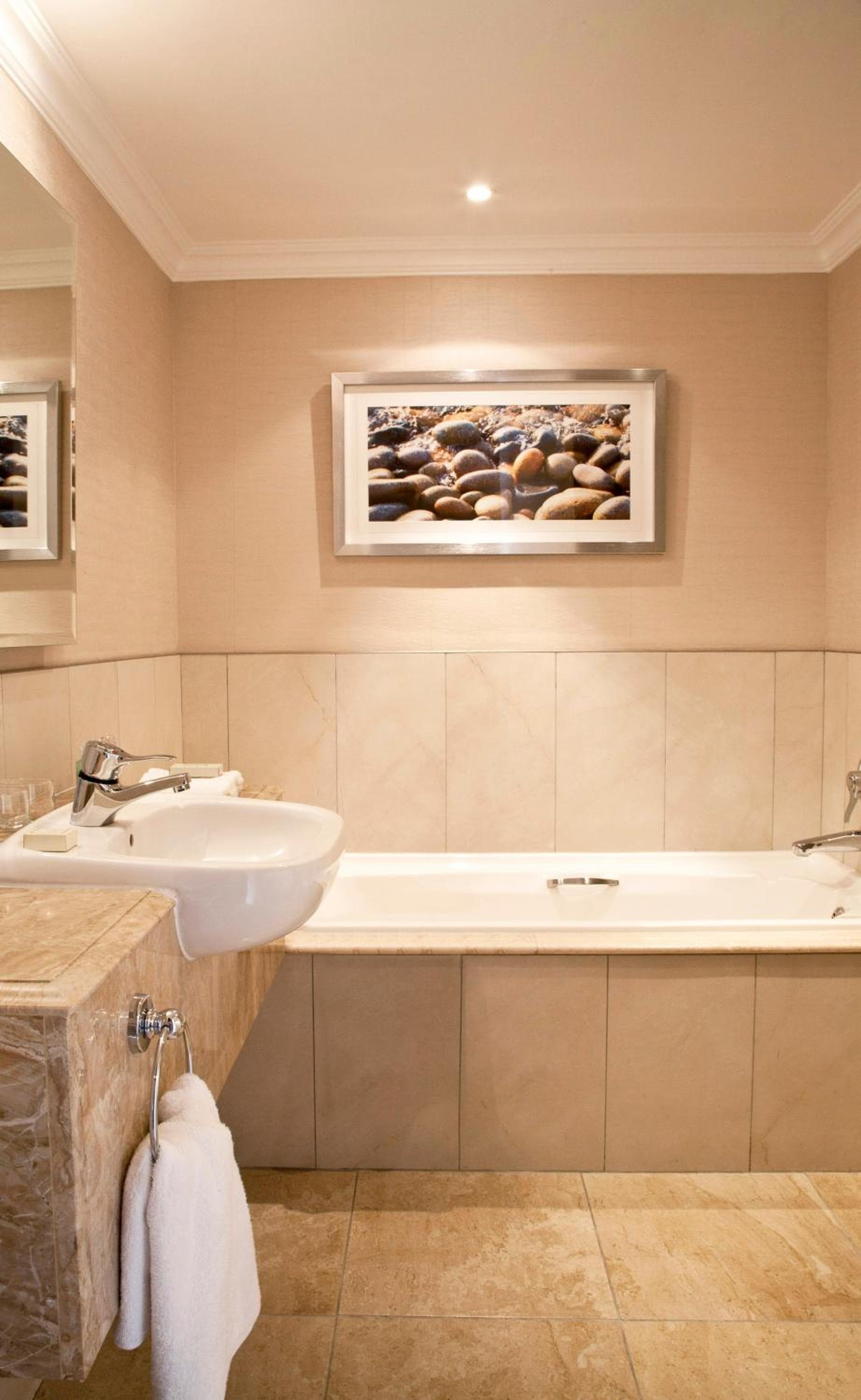 Southern Sun The Cullinan hotel, 1 Cullinan Street, Foreshore, Waterfont, Cape Town, South Africa — photo 41