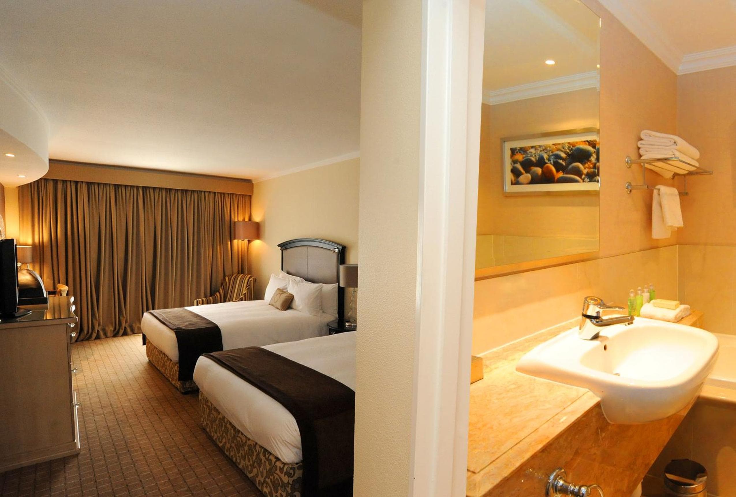 Southern Sun The Cullinan hotel, 1 Cullinan Street, Foreshore, Waterfont, Cape Town, South Africa — photo 34