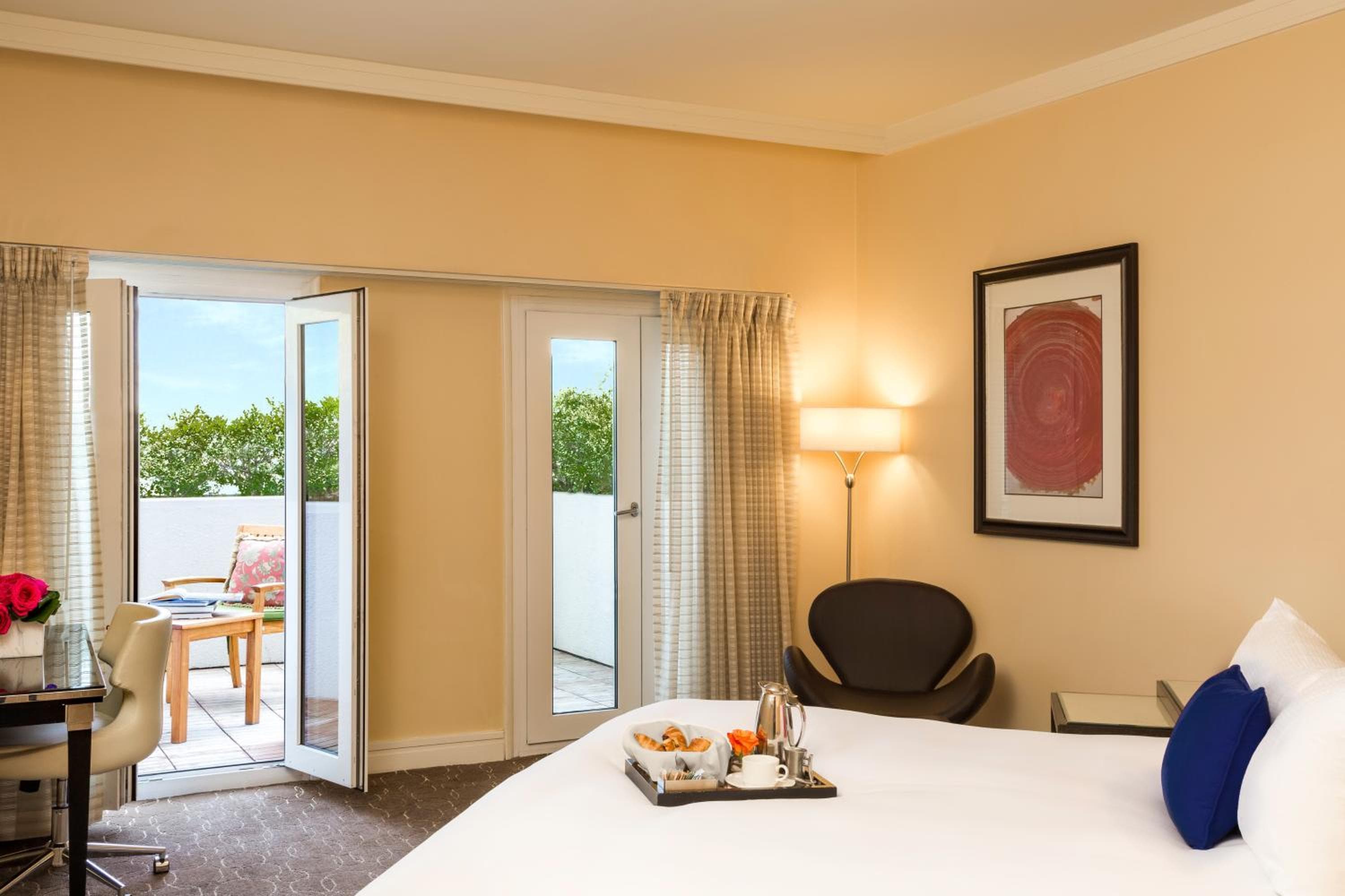 Hotel Sofitel Los Angeles at Beverly Hills — 2