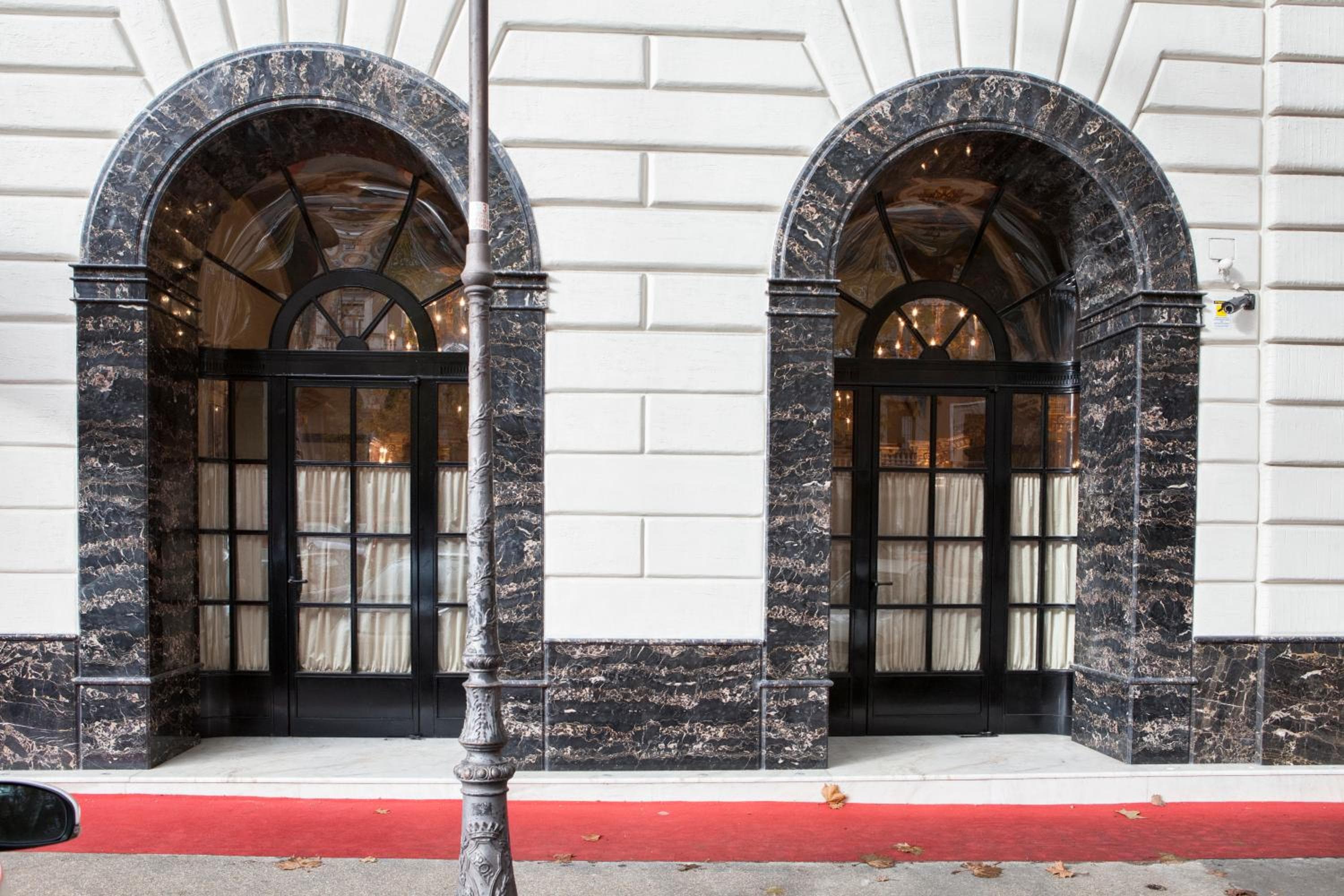 Hotel Des Epoques — 1