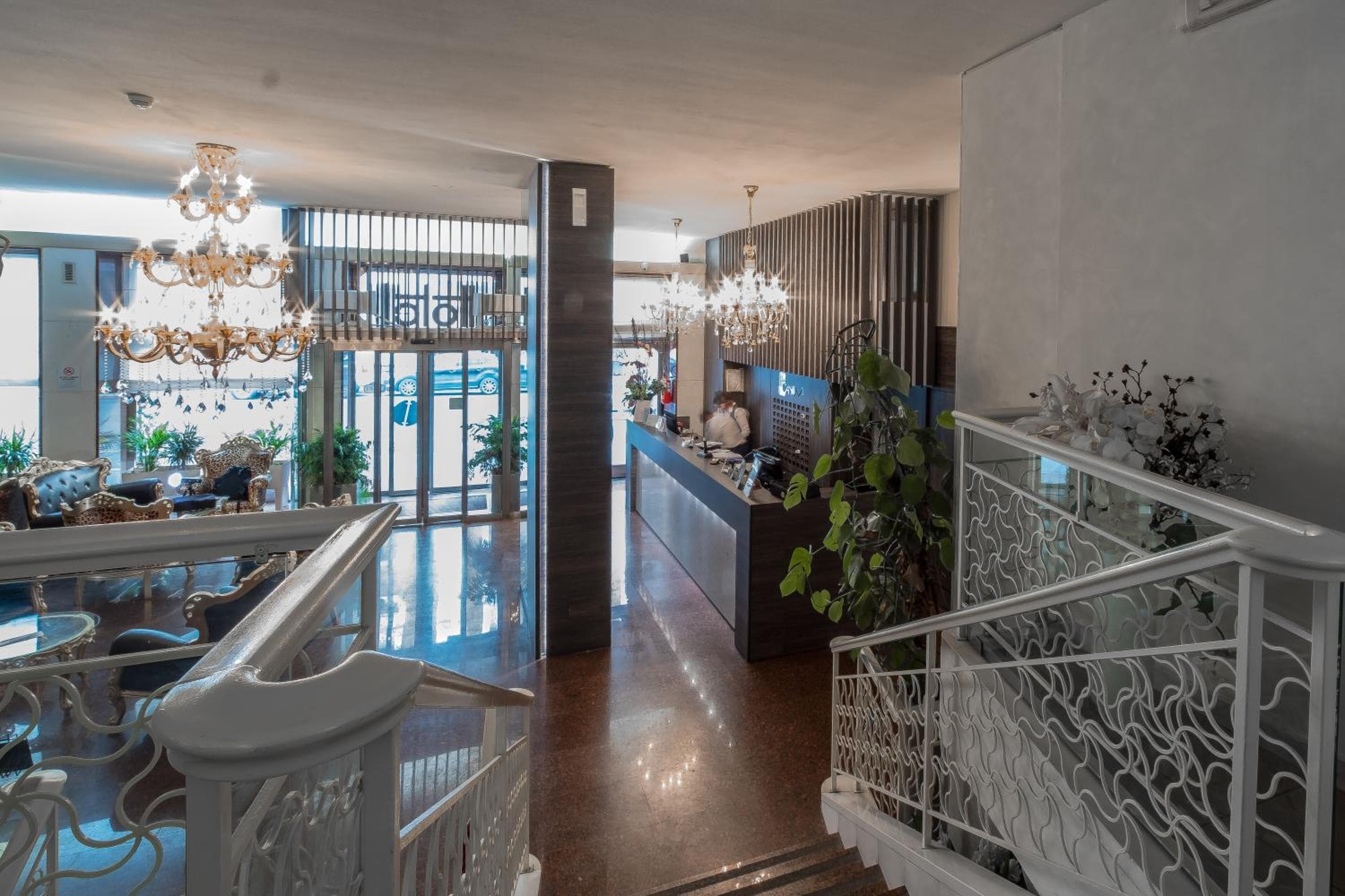 Canova Hotel — 11