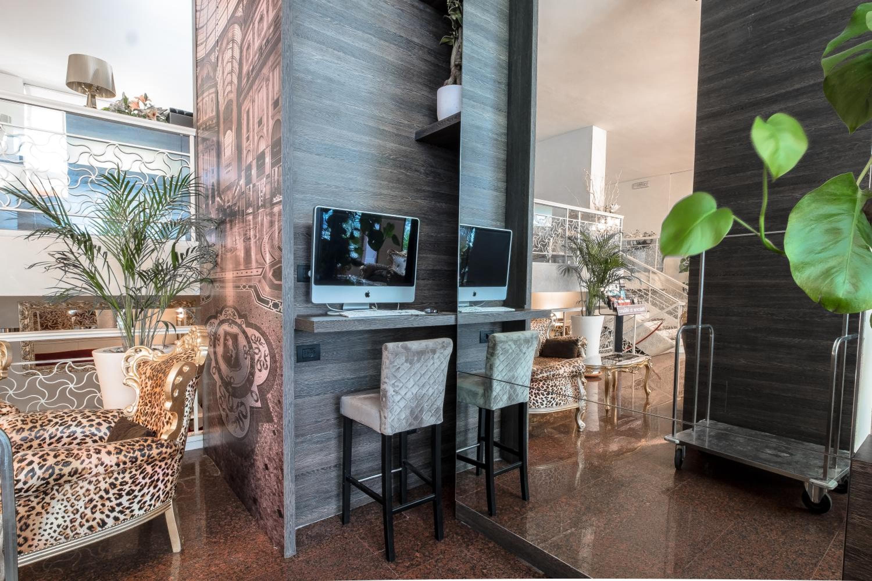 Canova Hotel — 12
