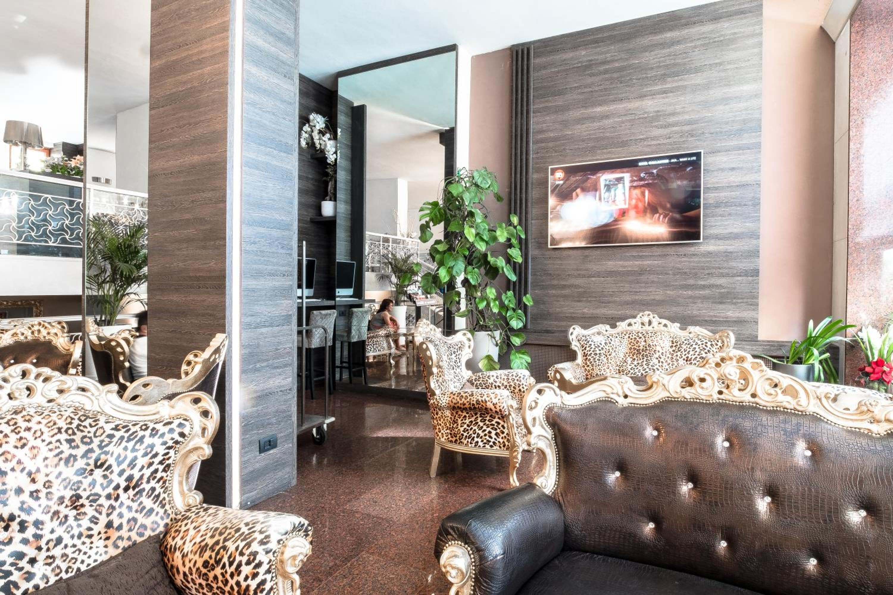 Canova Hotel — 8