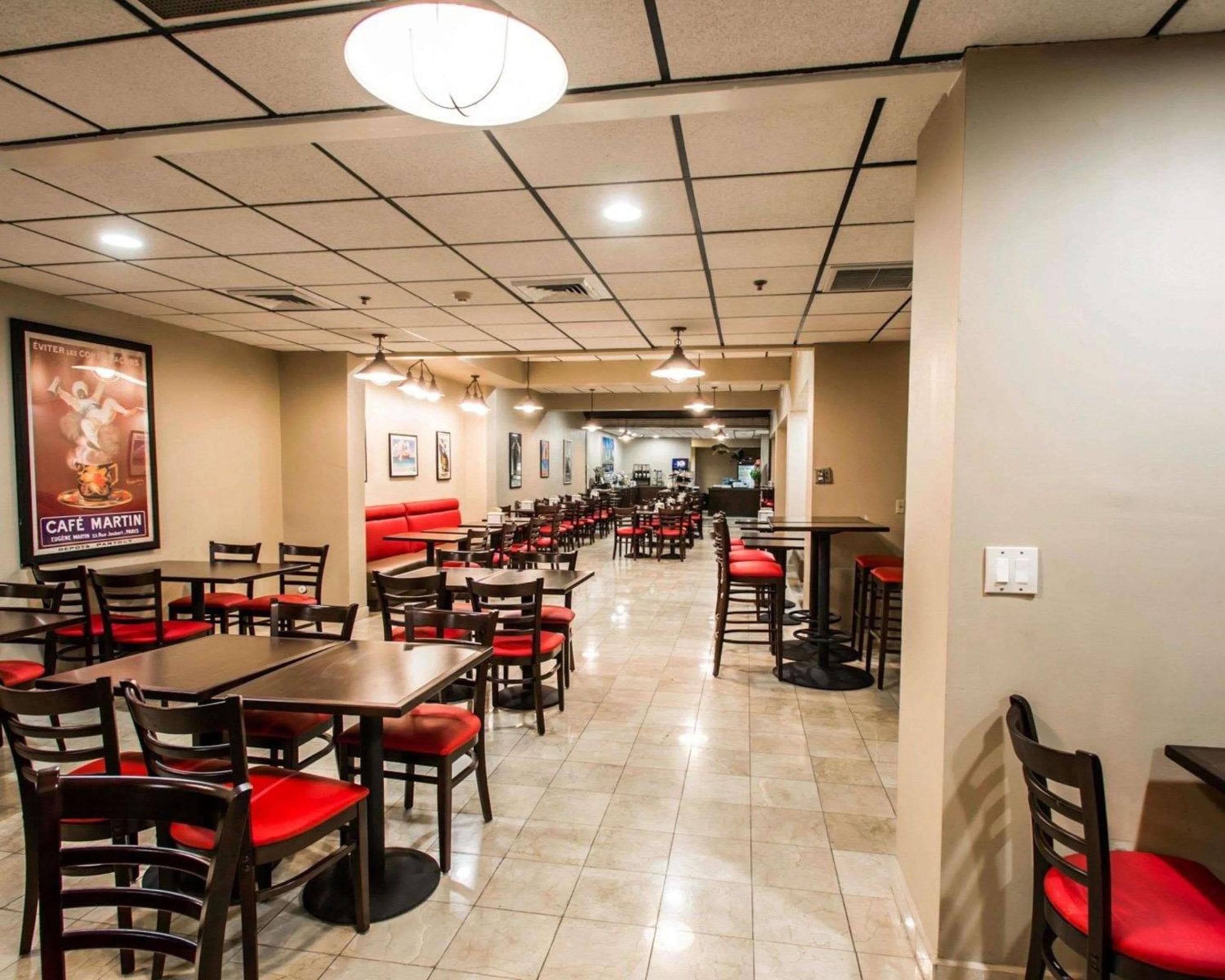 Clarion Inn & Suites Miami International Airport — 10