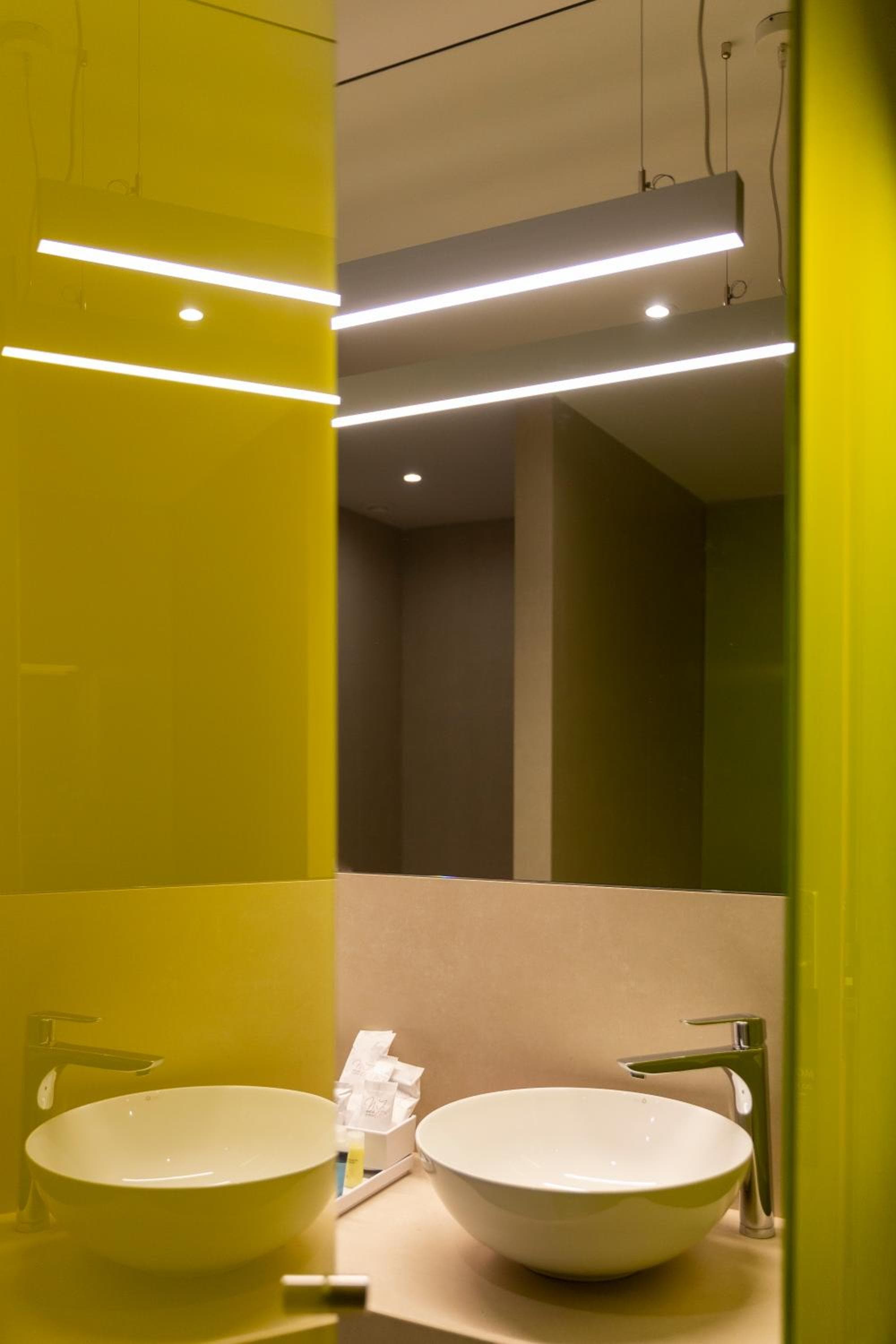 Hotel Macià Sevilla Kubb — 15