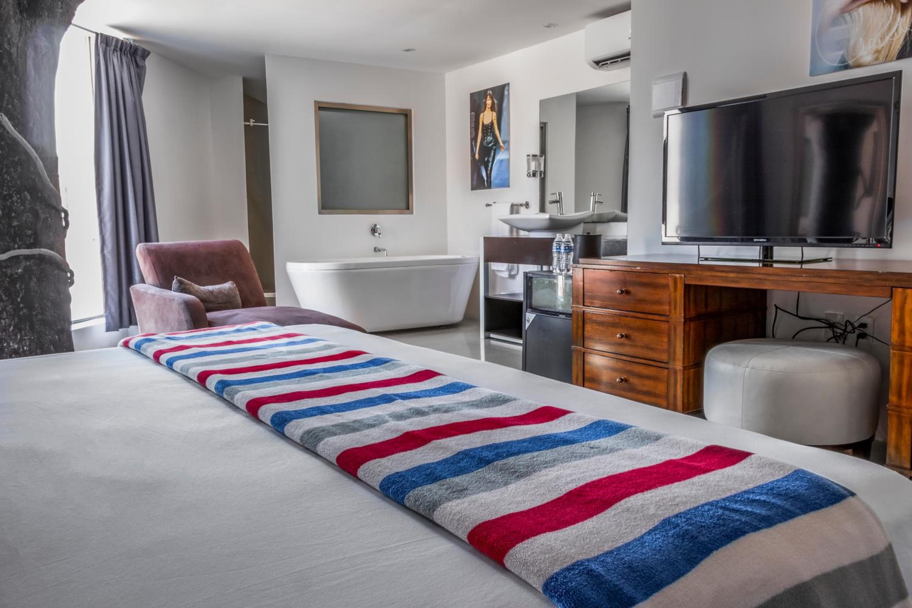 MayaFair Design Hotel — 8