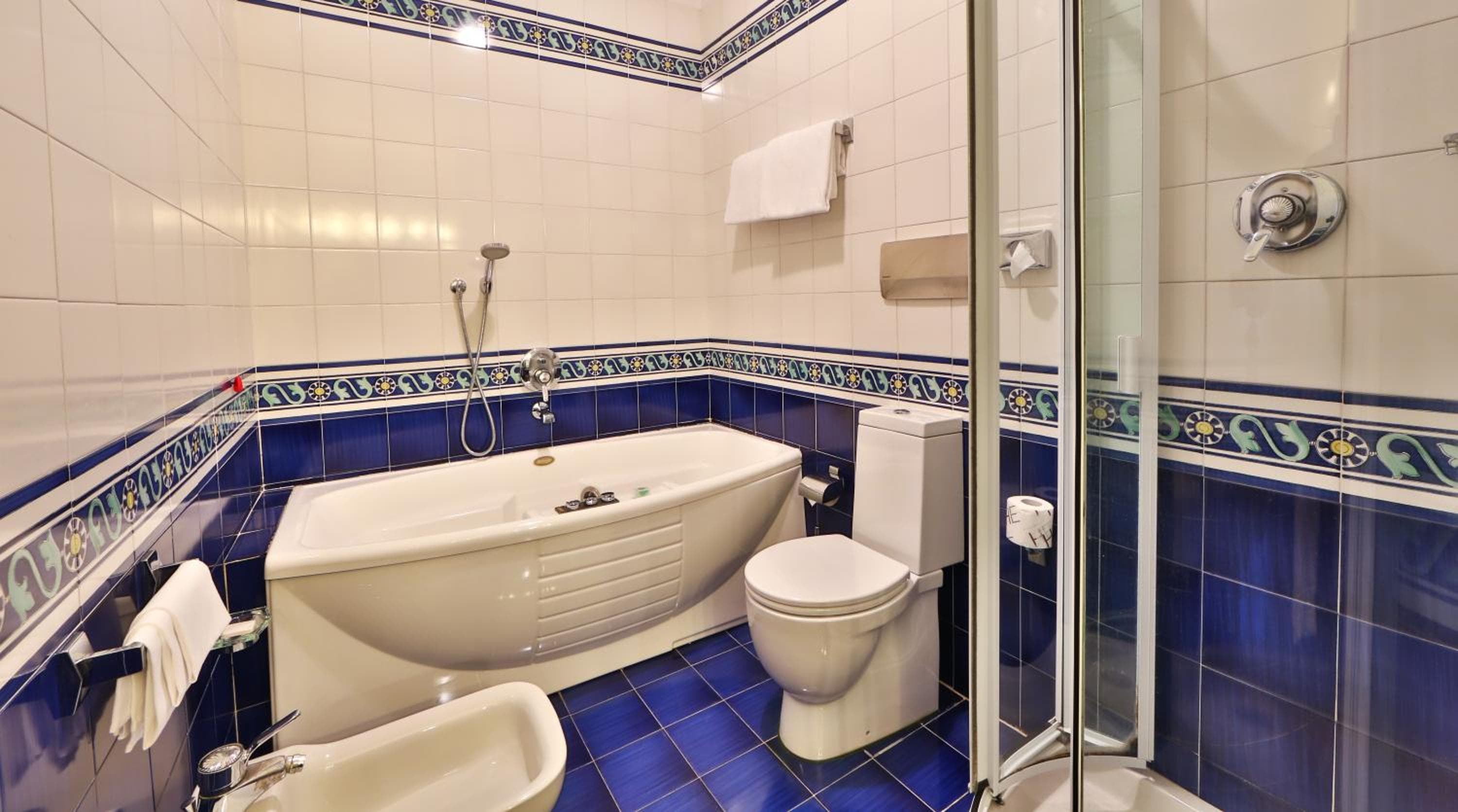Albergo Mozart — 12