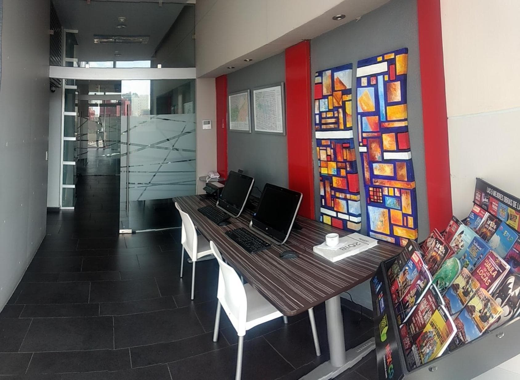 Hotel Block Suites — 8