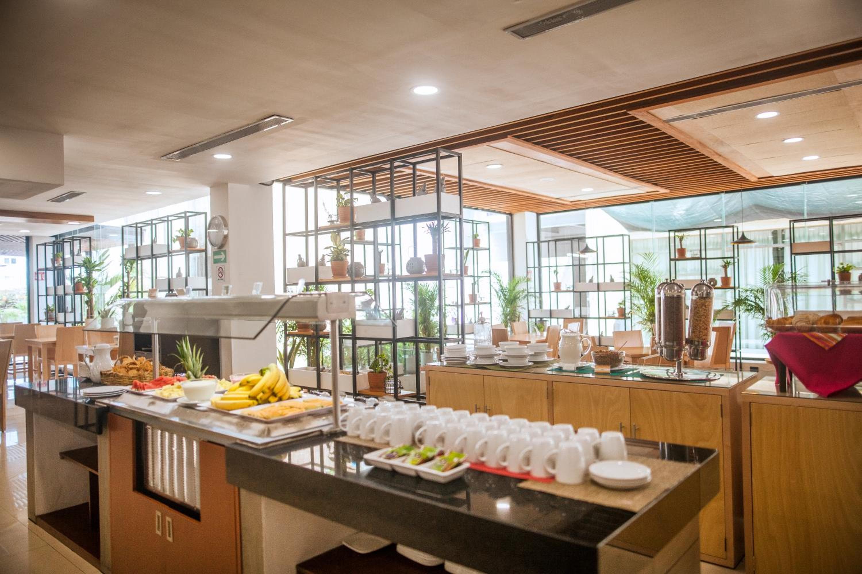 Wyndham Garden Cancun Downtown — 6
