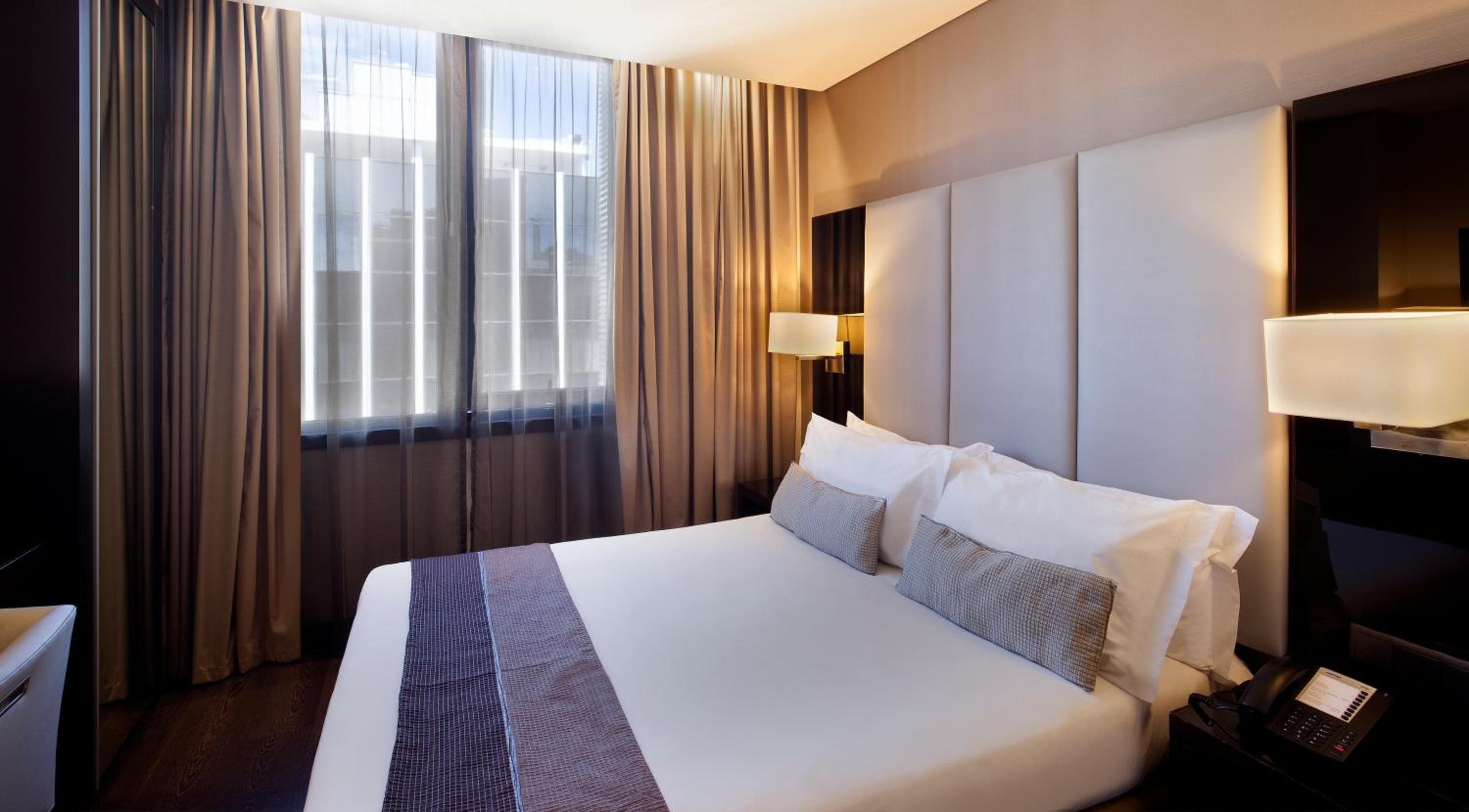 Av. Turim. Hotel Liberdade — 28