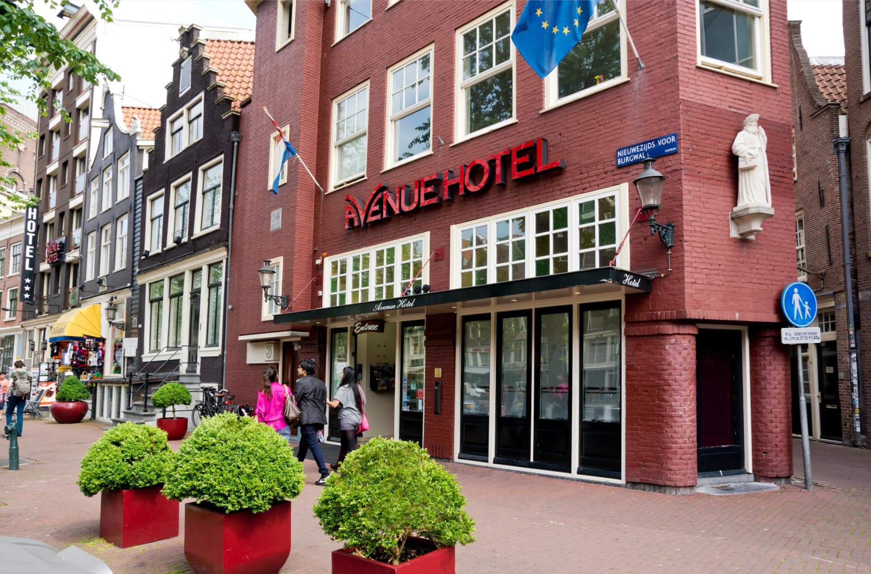 Avenue Hotel — 1