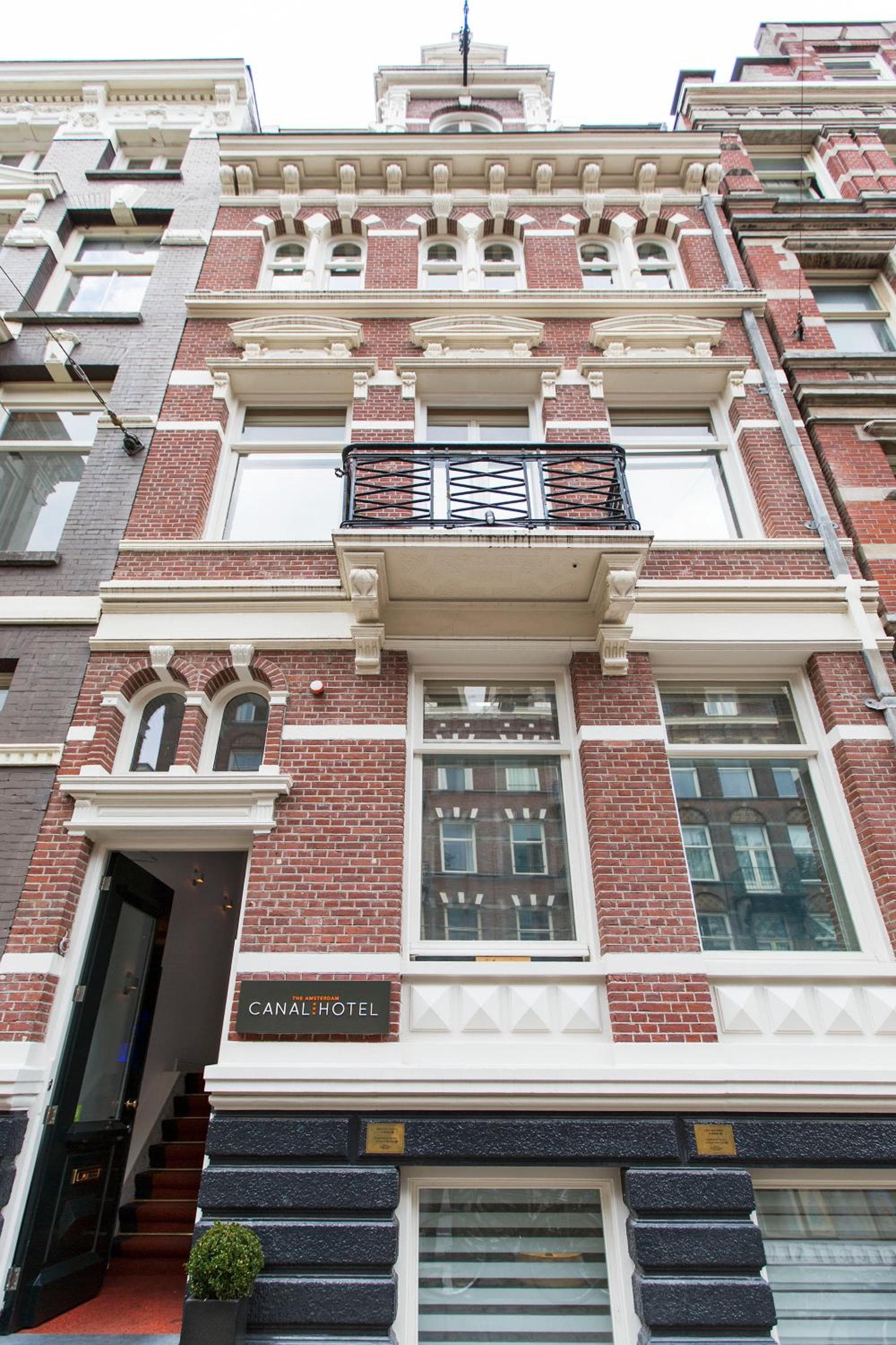 Amsterdam Canal Hotel — 5