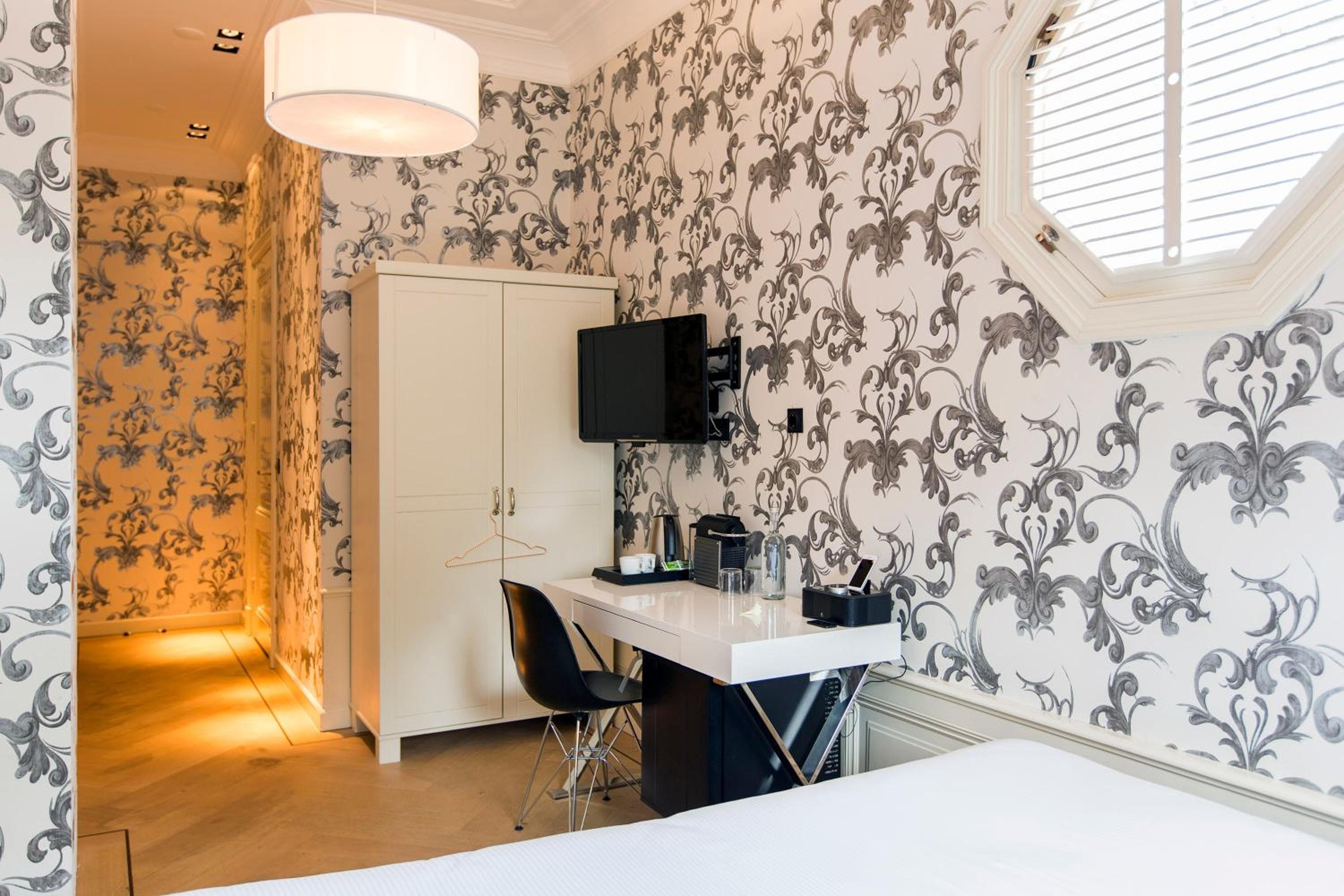 Amsterdam Canal Hotel — 20