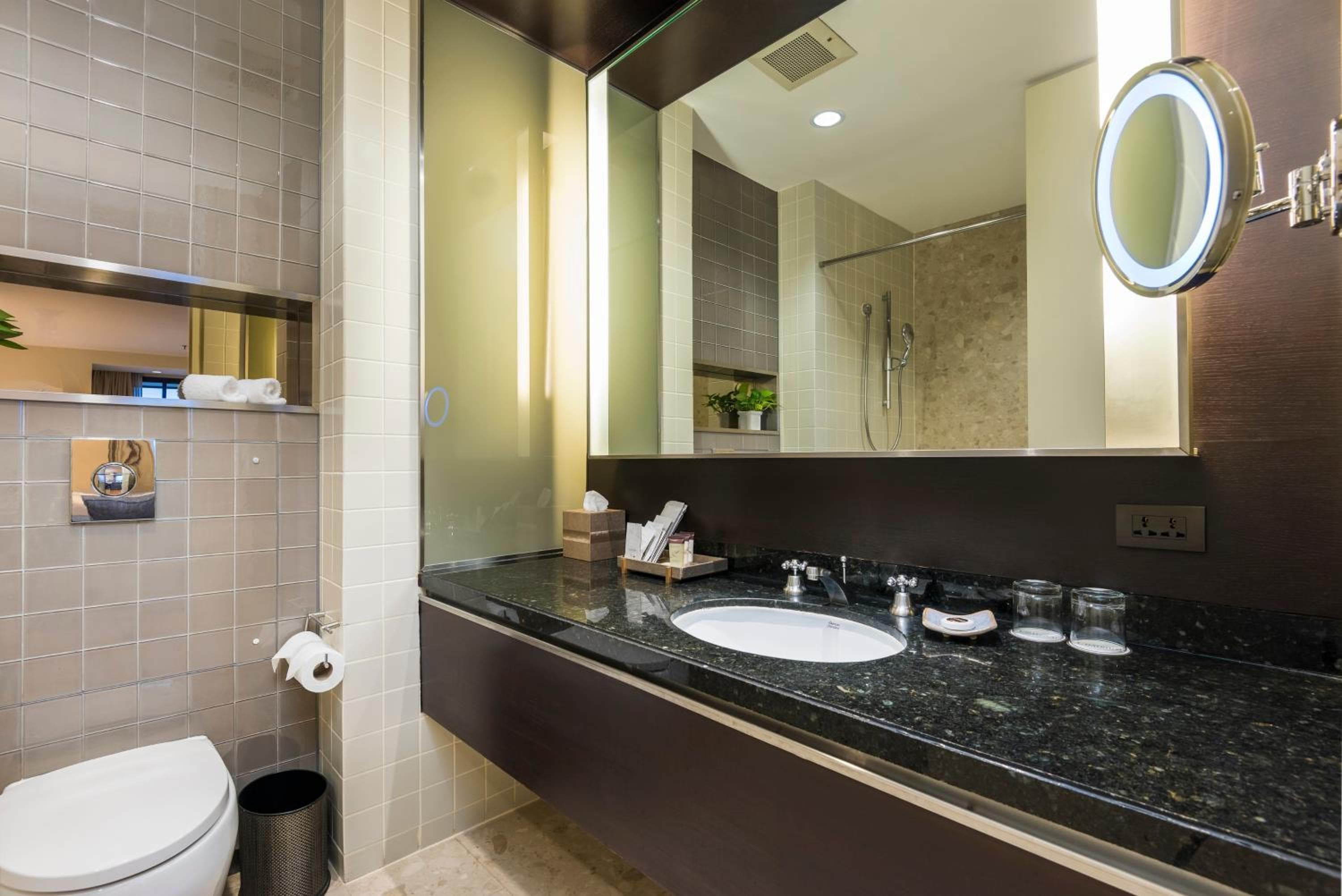 Emporium Suites by Chatrium — 10