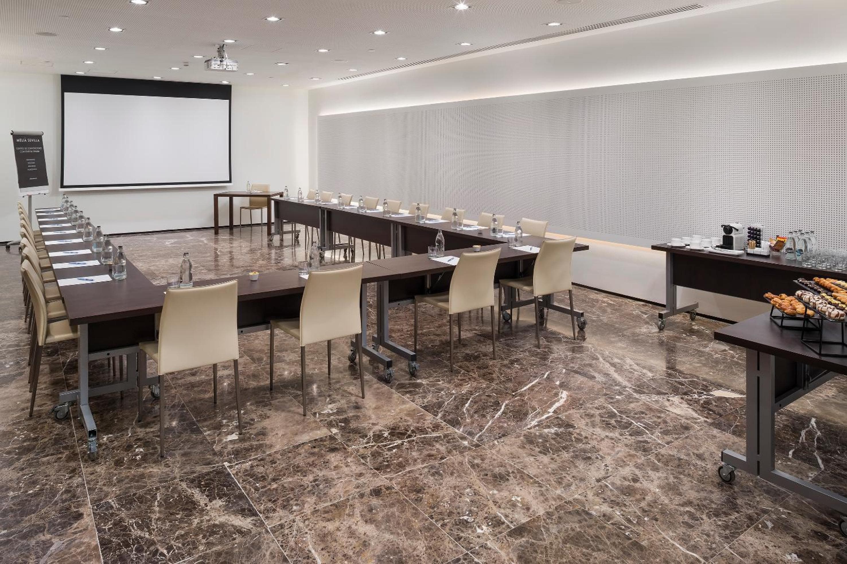 Meliá Sevilla — 14