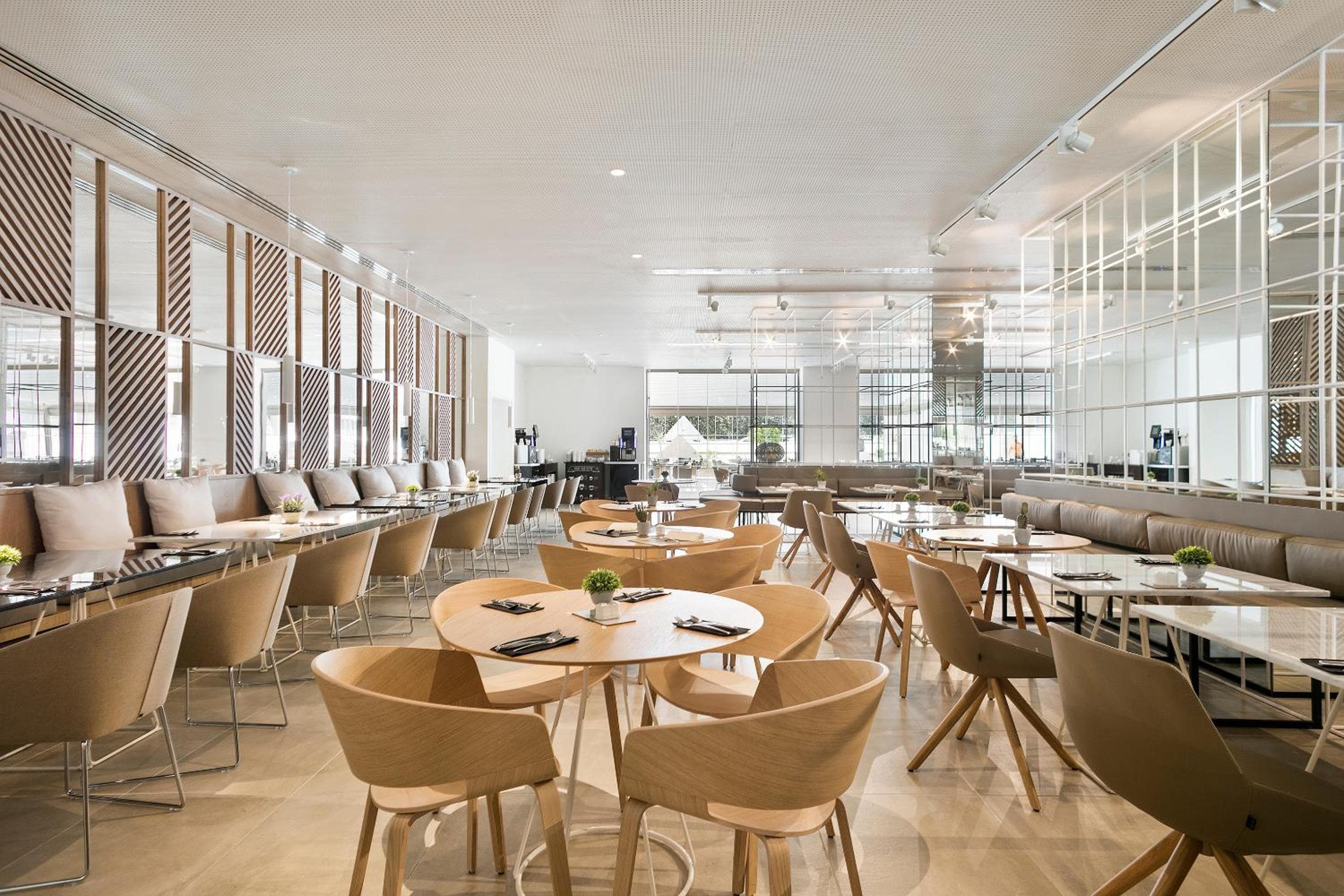 Meliá Sevilla — 6