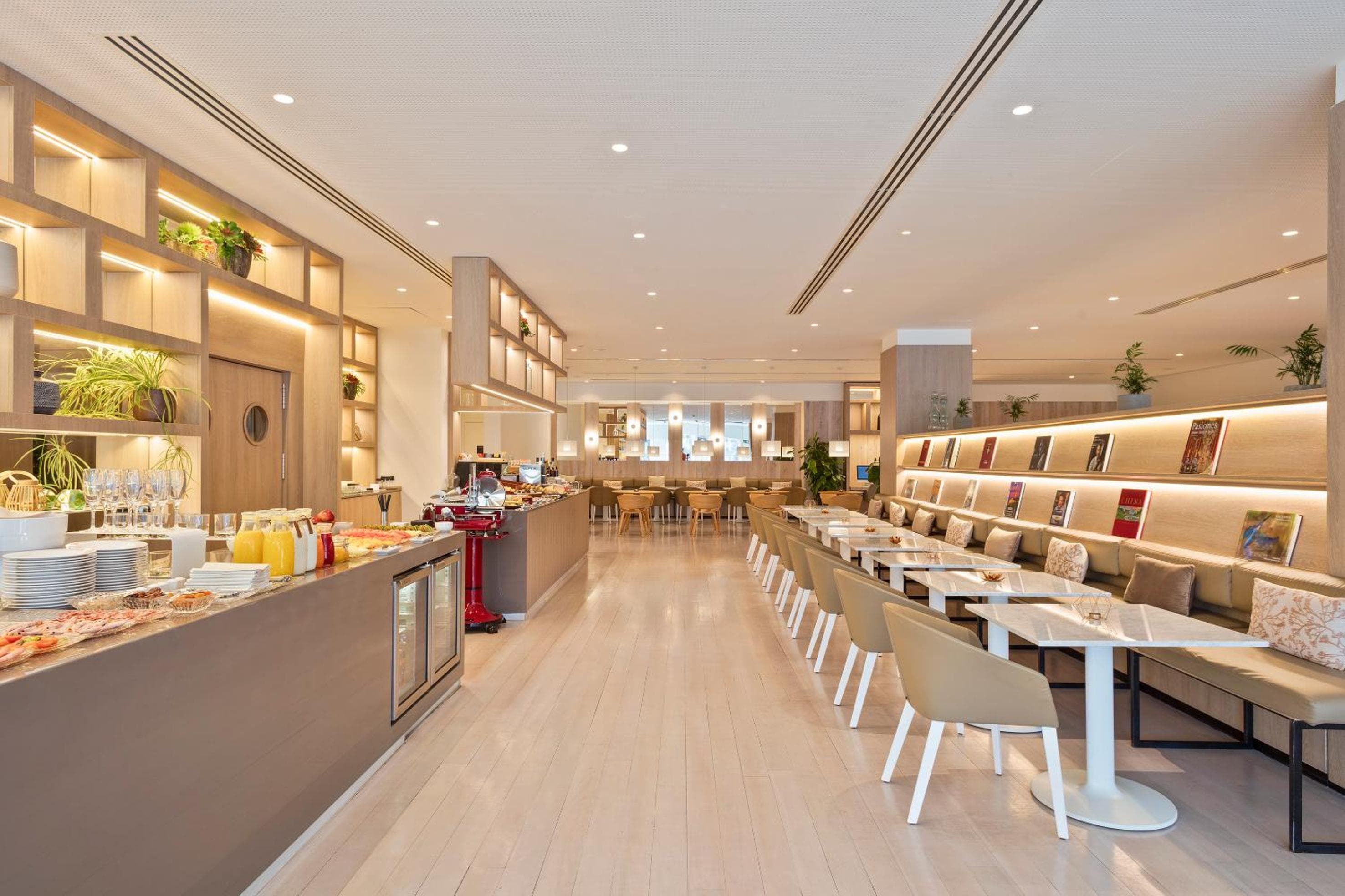 Meliá Sevilla — 5
