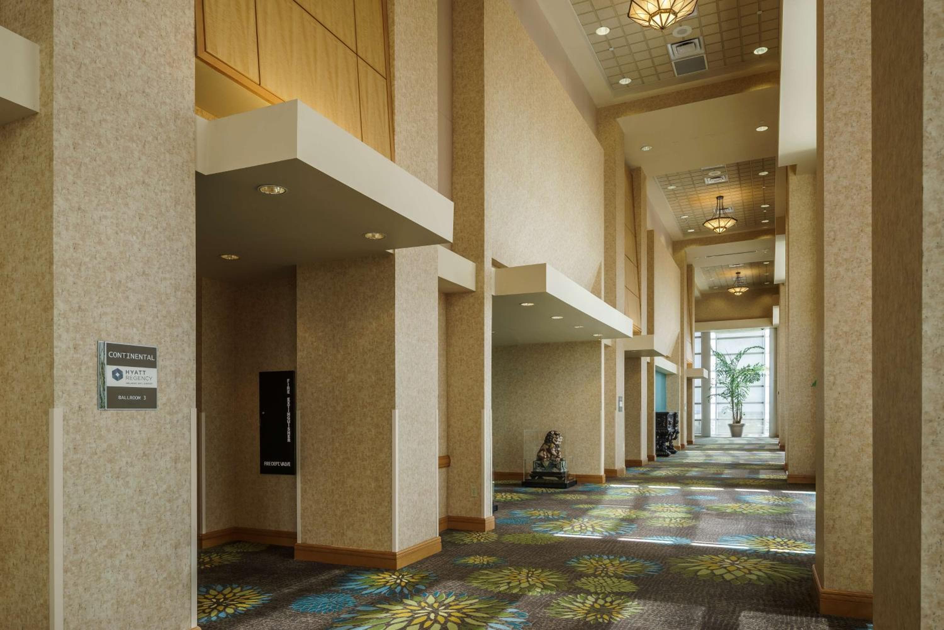 Hyatt Regency Orlando International Airport Hotel — 5