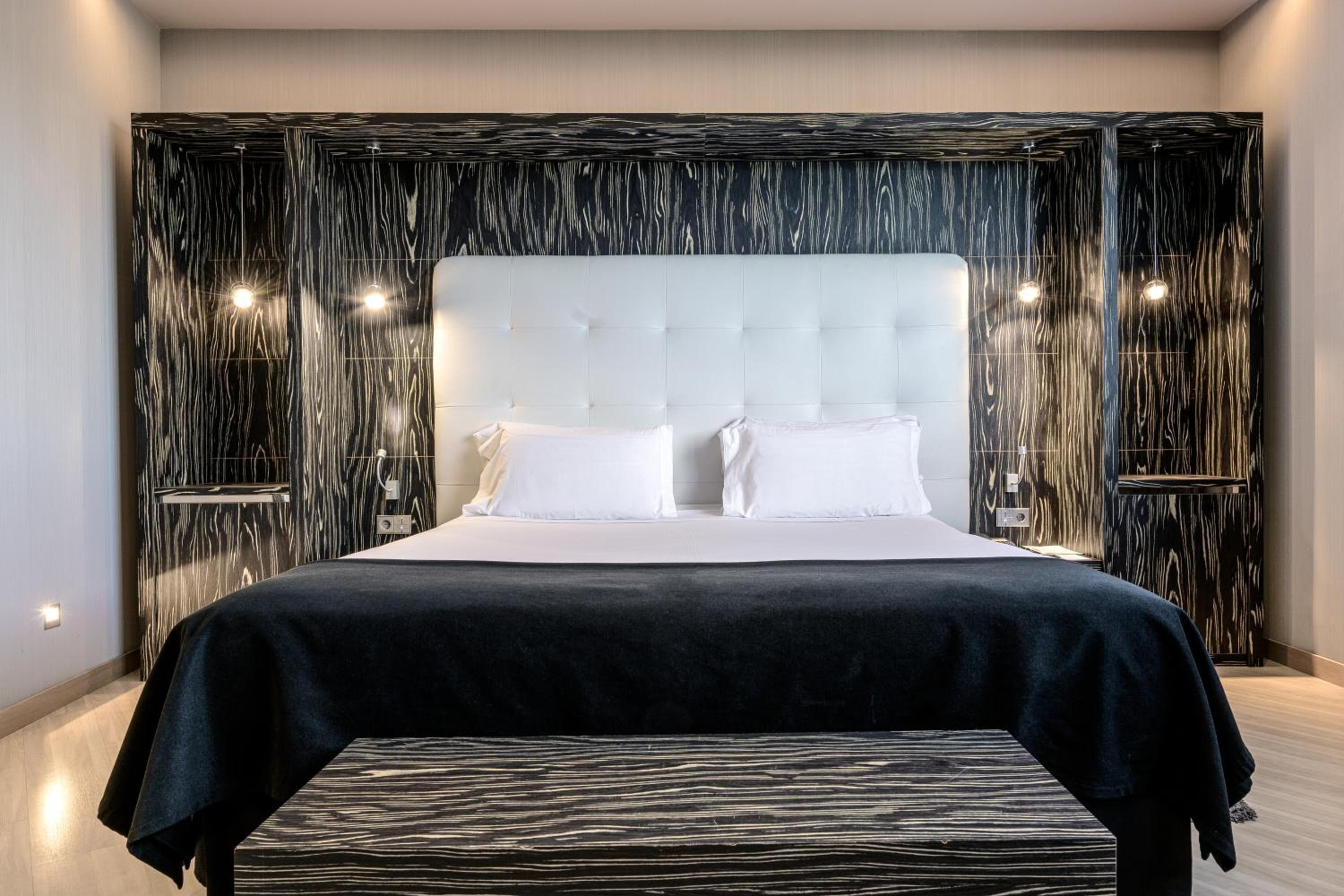 Hotel Maydrit Flughafen — 17