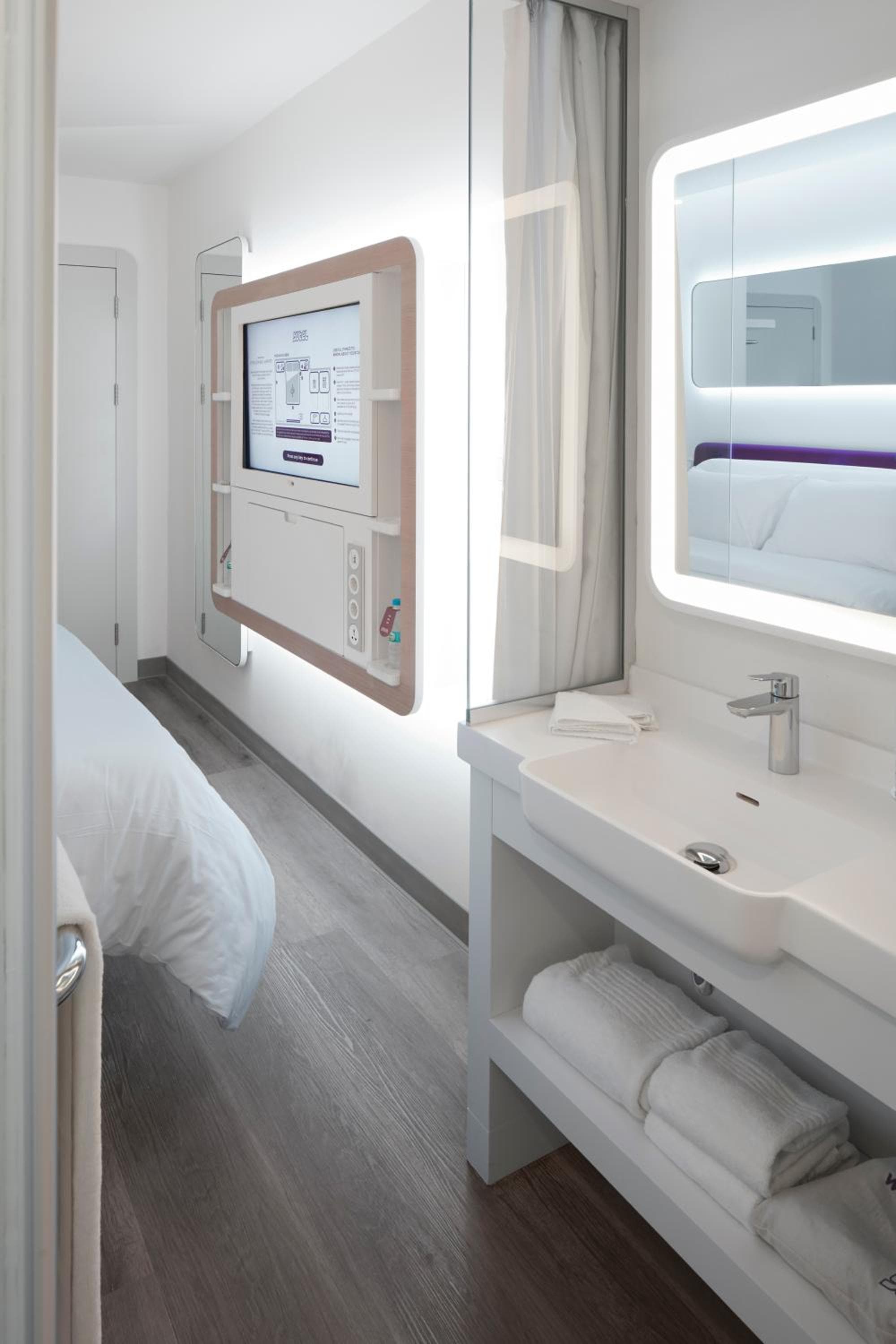 YOTEL Istanbul Airport, City Entrance — 2
