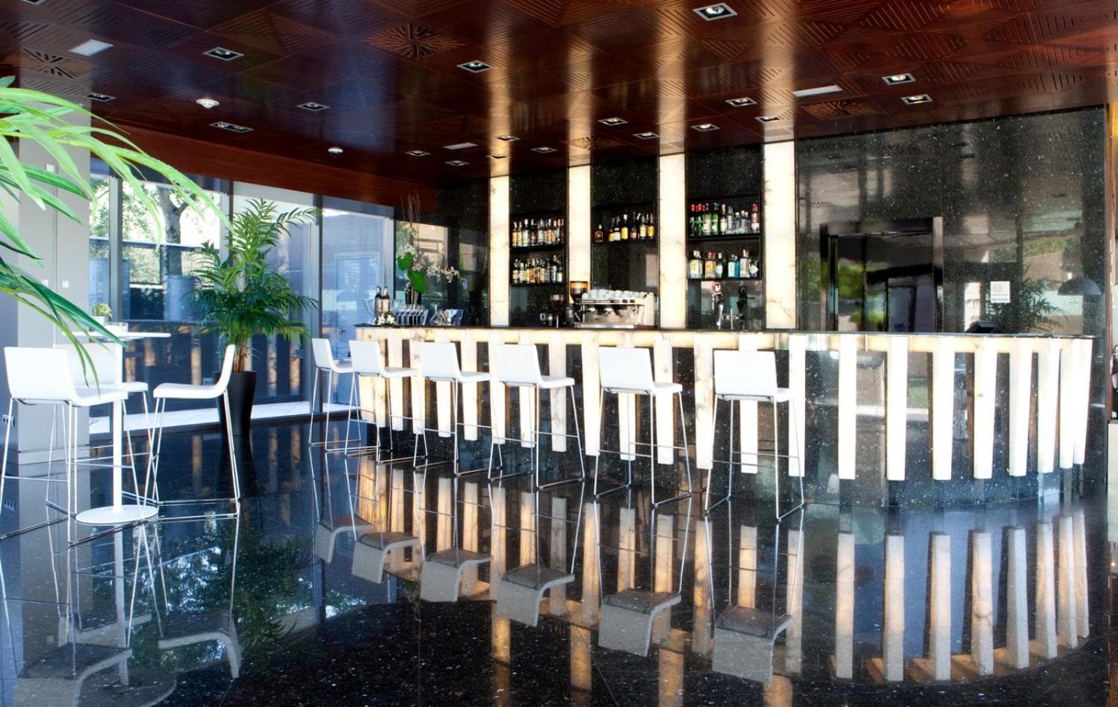 Hotel Maydrit Airport — 16