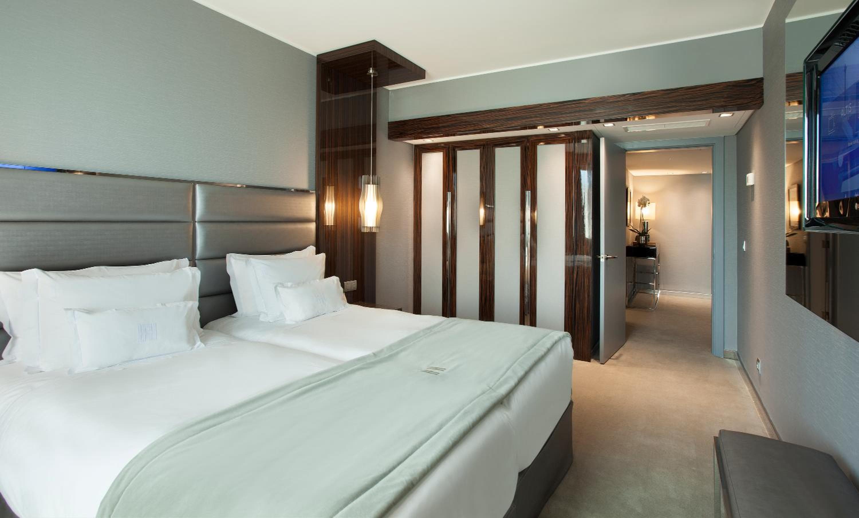 Altis Grand Hotel — 23