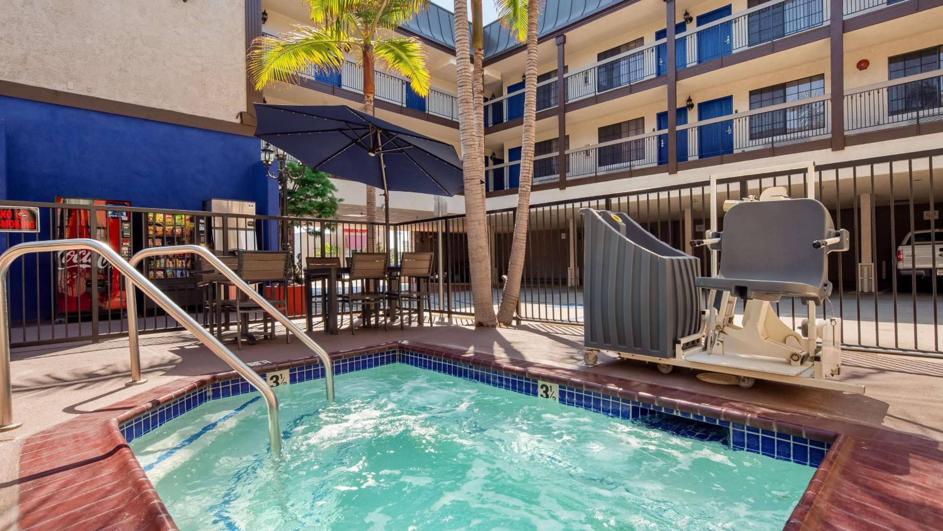 Hotel Best Western Airport Plaza Inn - Los Angeles LAX — 8
