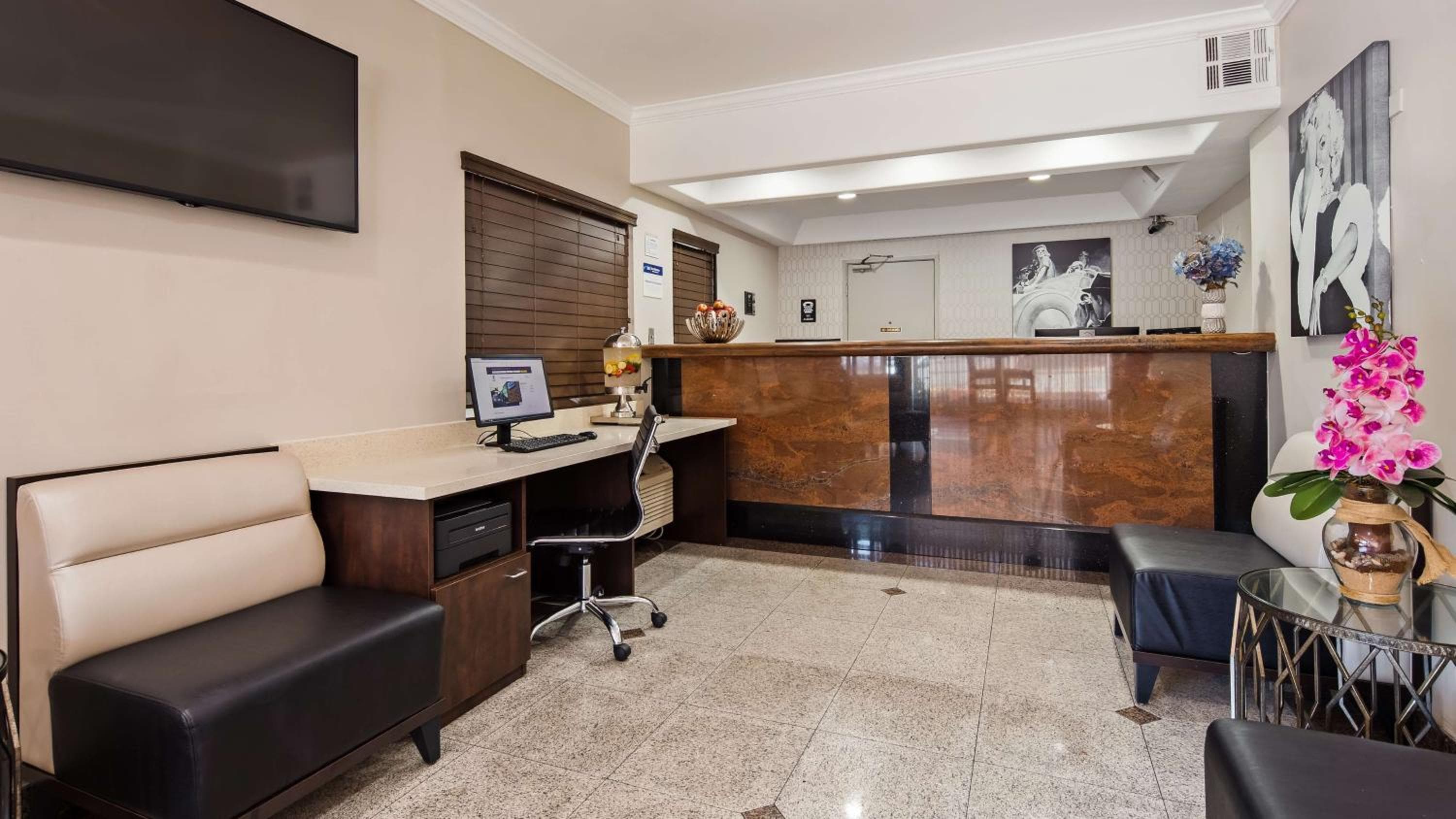 Best Western Hollywood Plaza Hotel - Walk of Fame Film City LA — 2