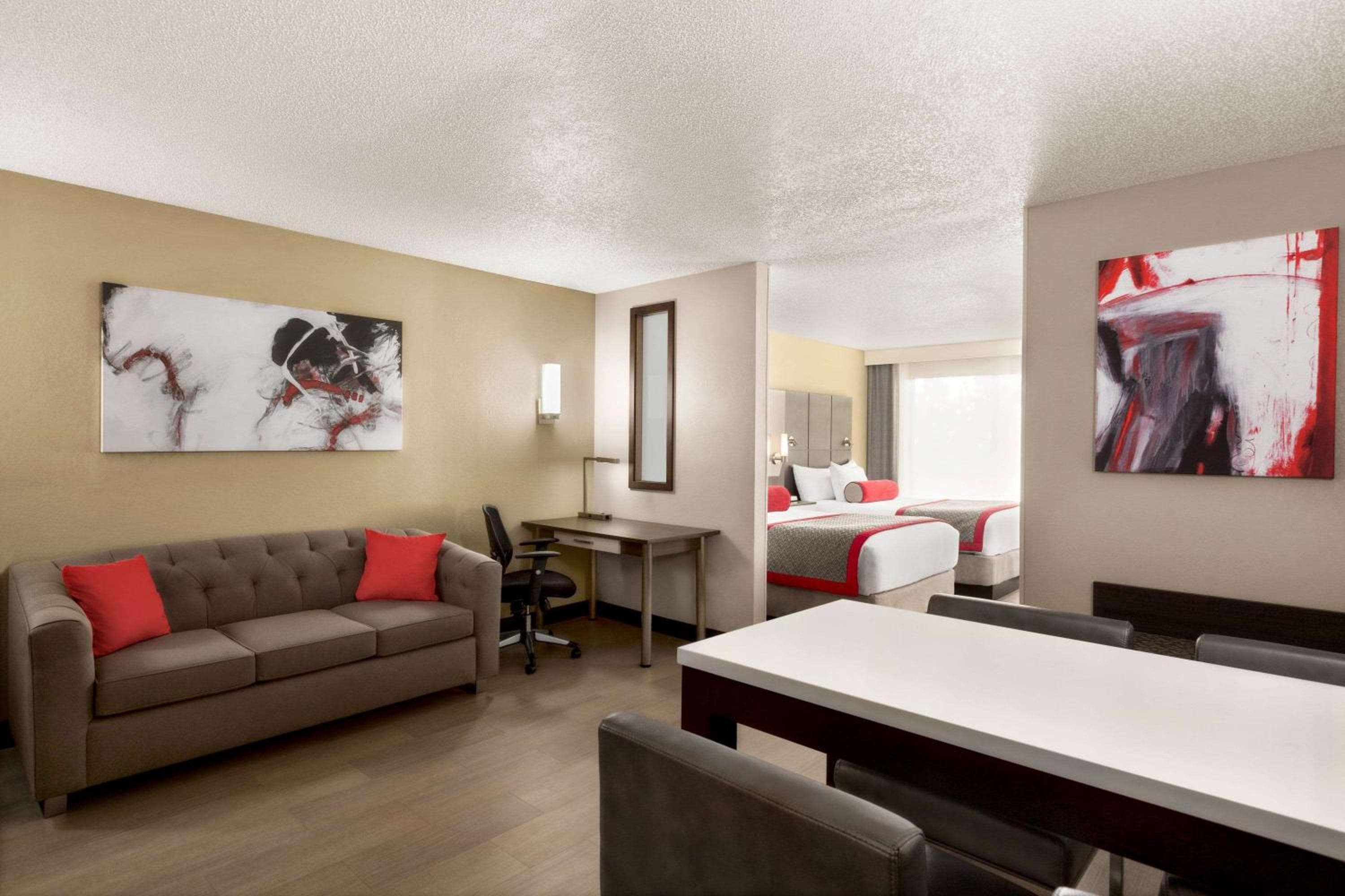 Ramada by Wyndham Suites Orlando Airport — 25