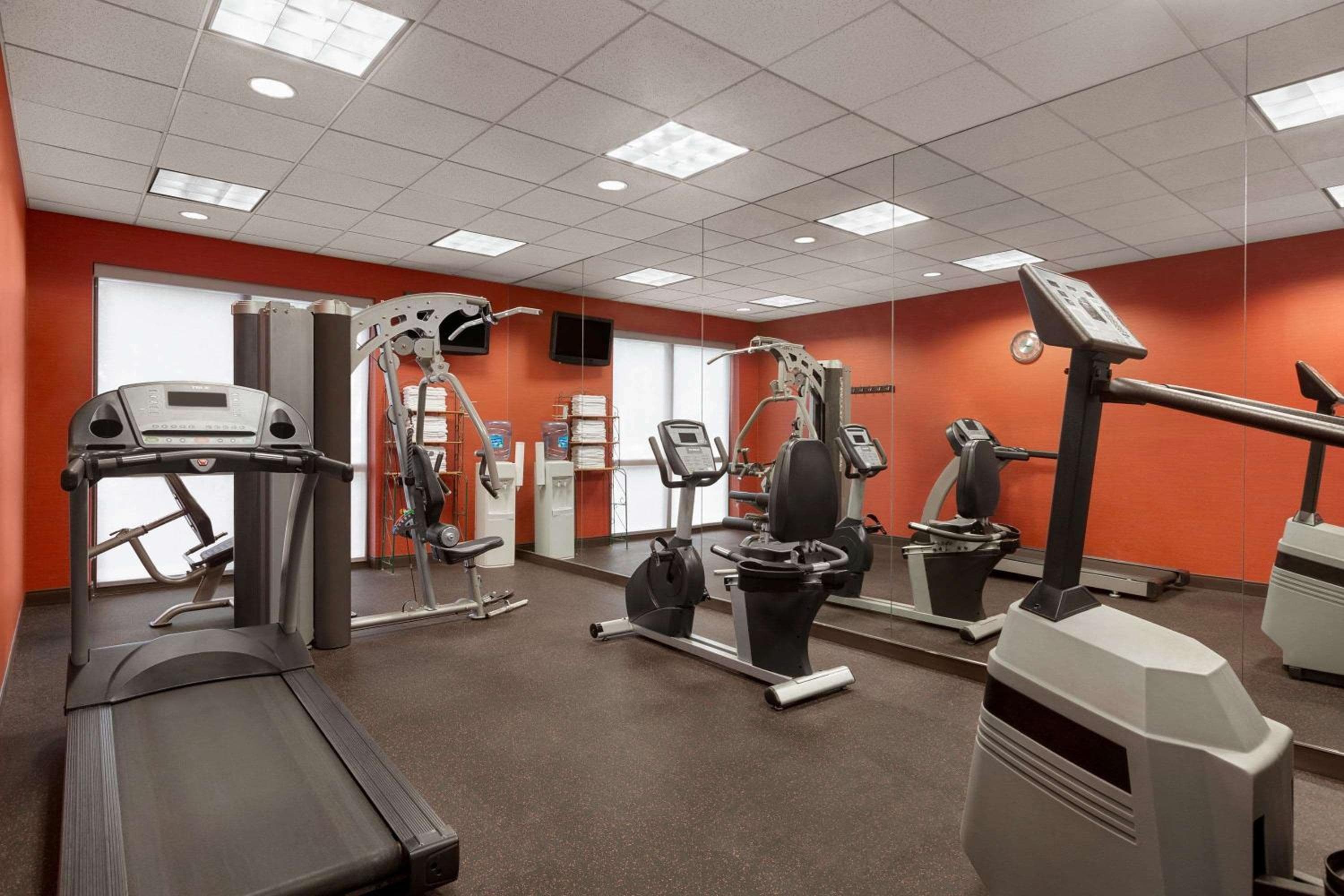 Ramada by Wyndham Suites Orlando Airport- Free Airport Shuttle — 29