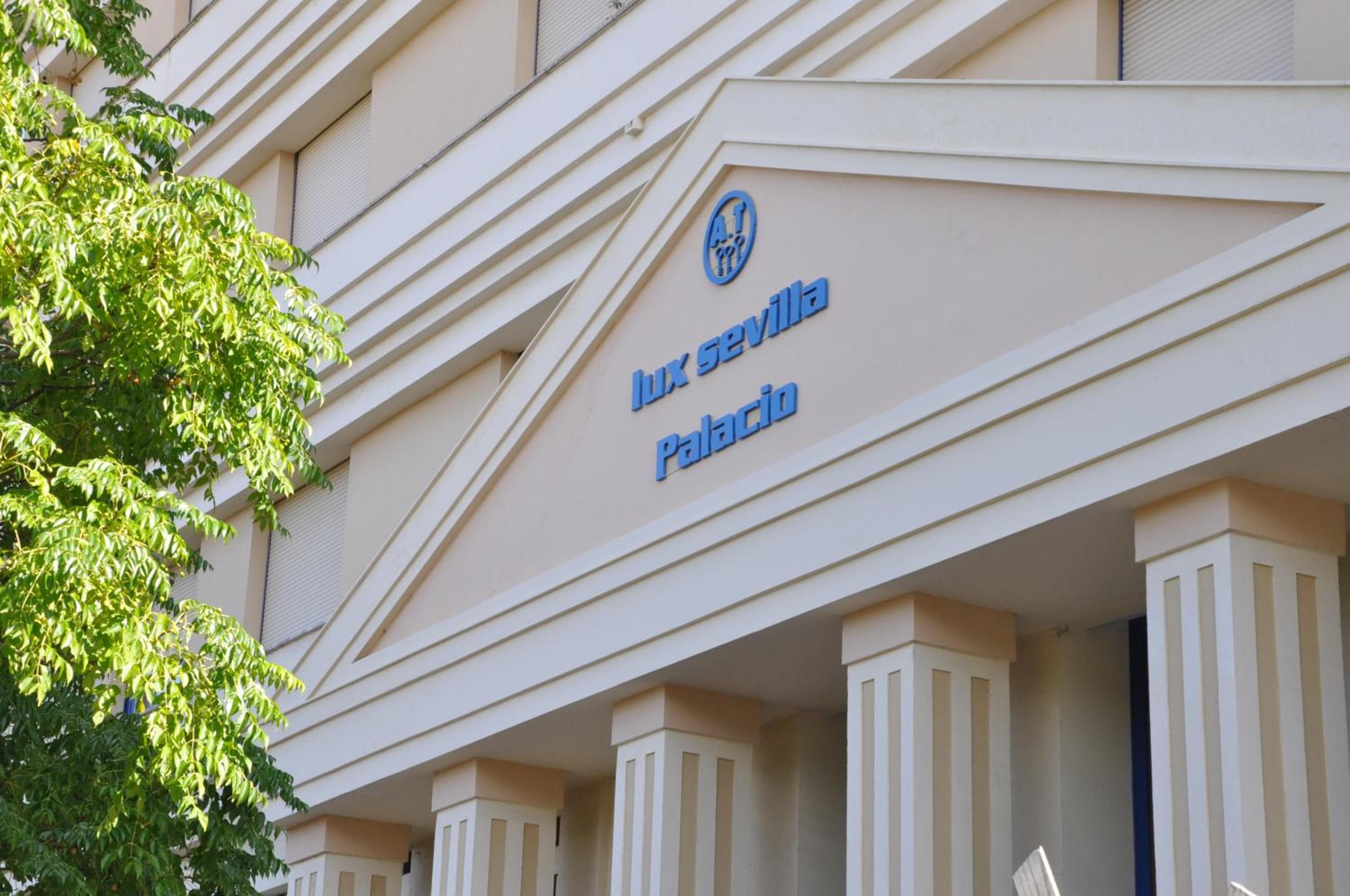 Apartments Luxsevilla Palacio — 2