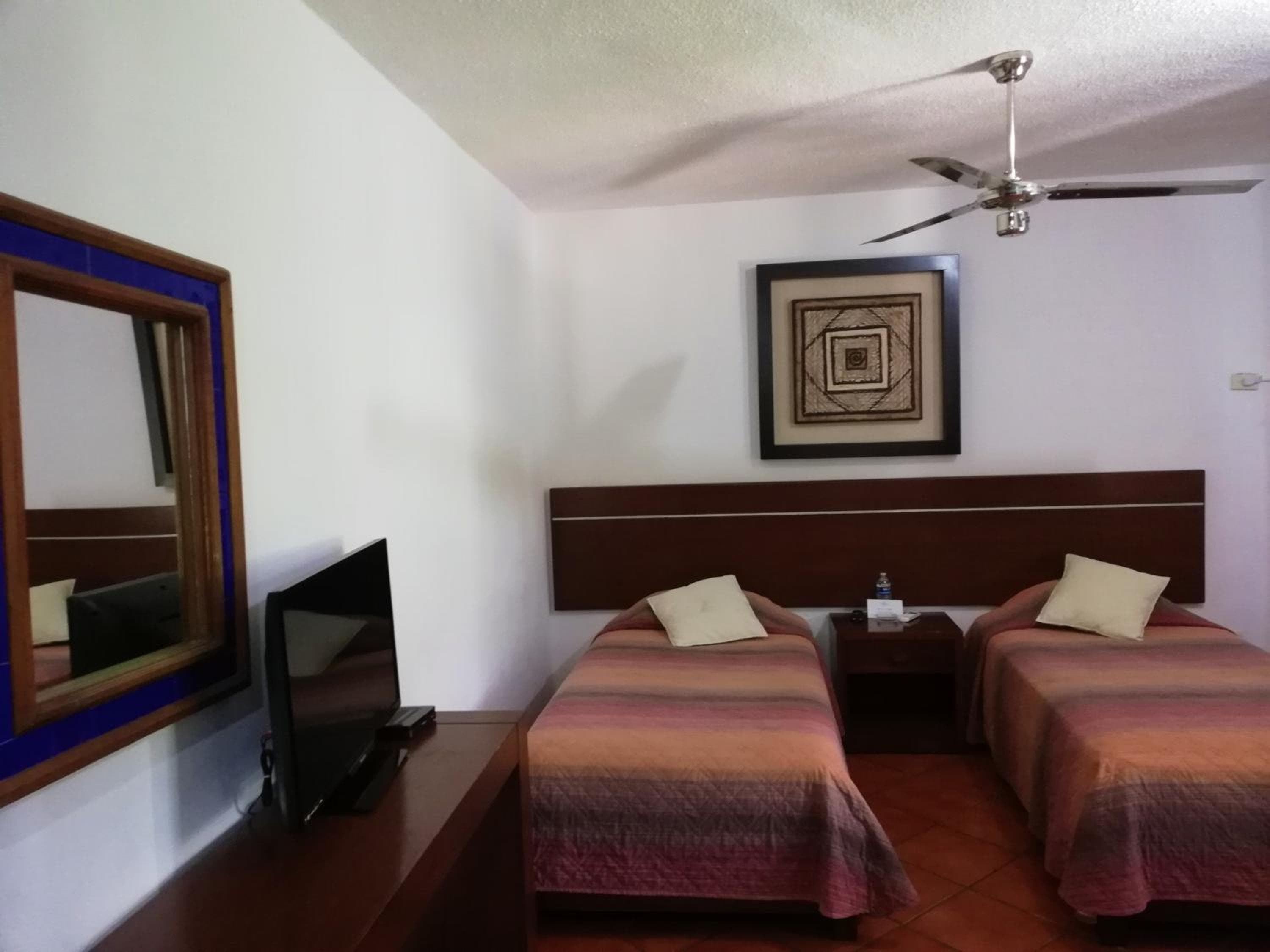 Hotel Los Girasoles — 2