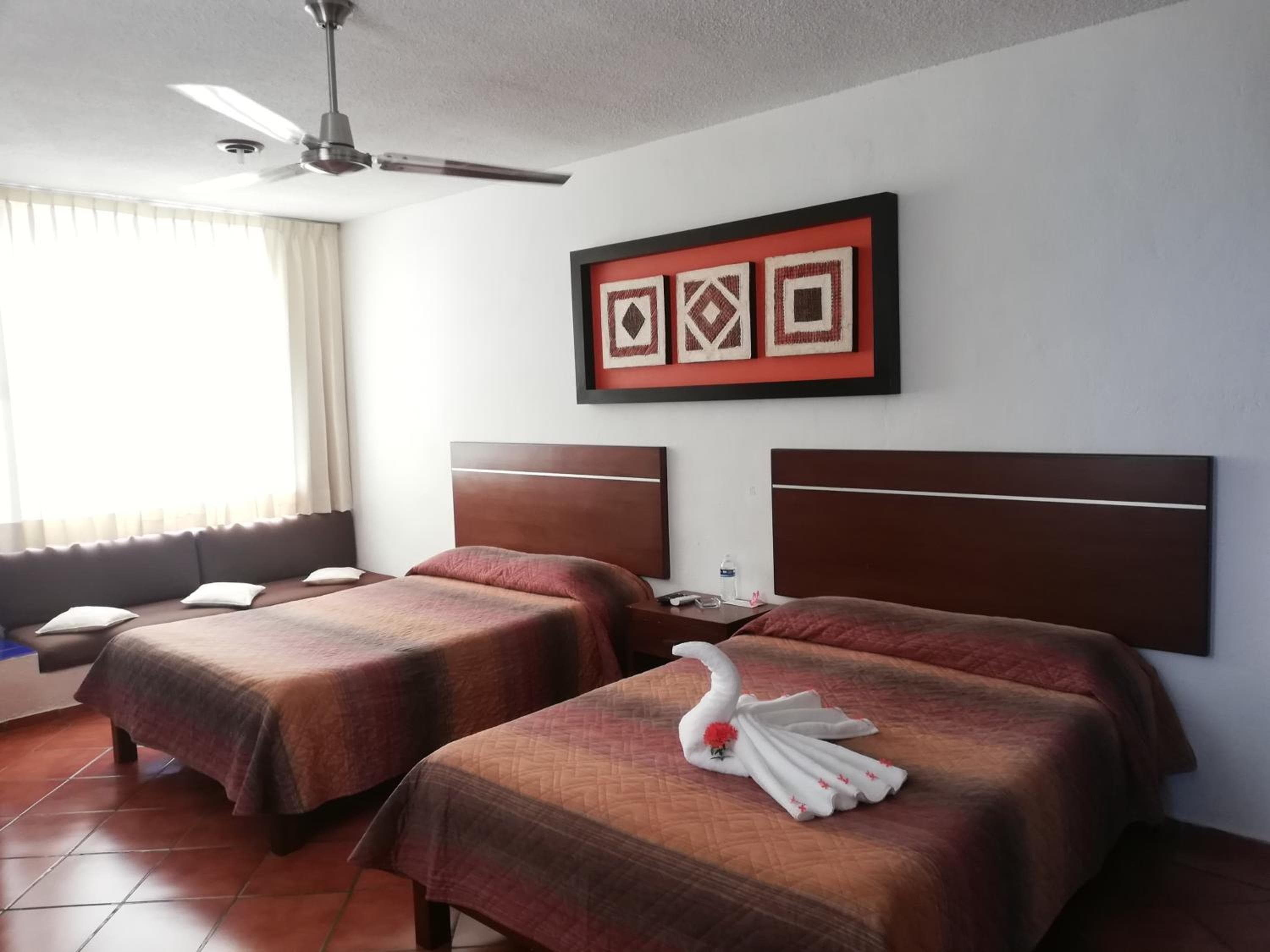 Hotel Los Girasoles — 23