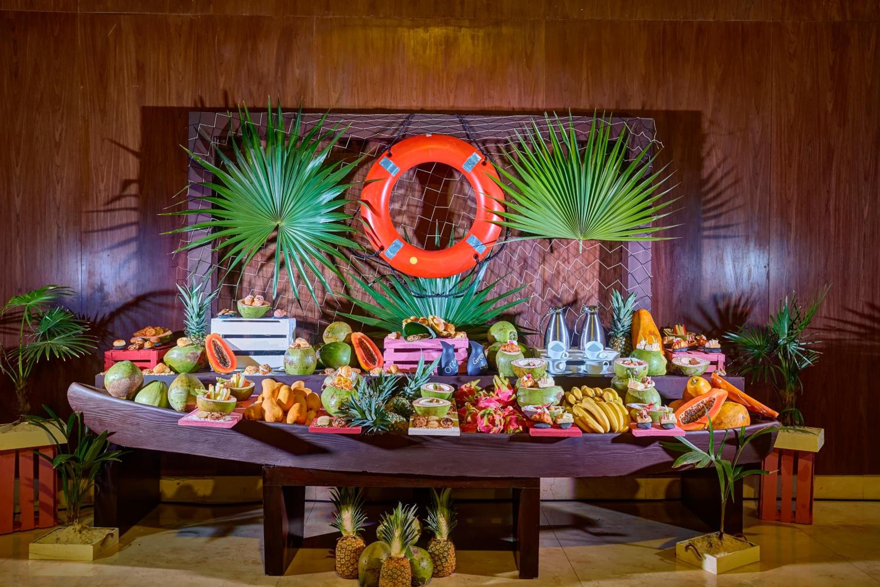 Royalton Riviera Cancun, An Autograph Collection All-Inclusive Resort & Casino — 7