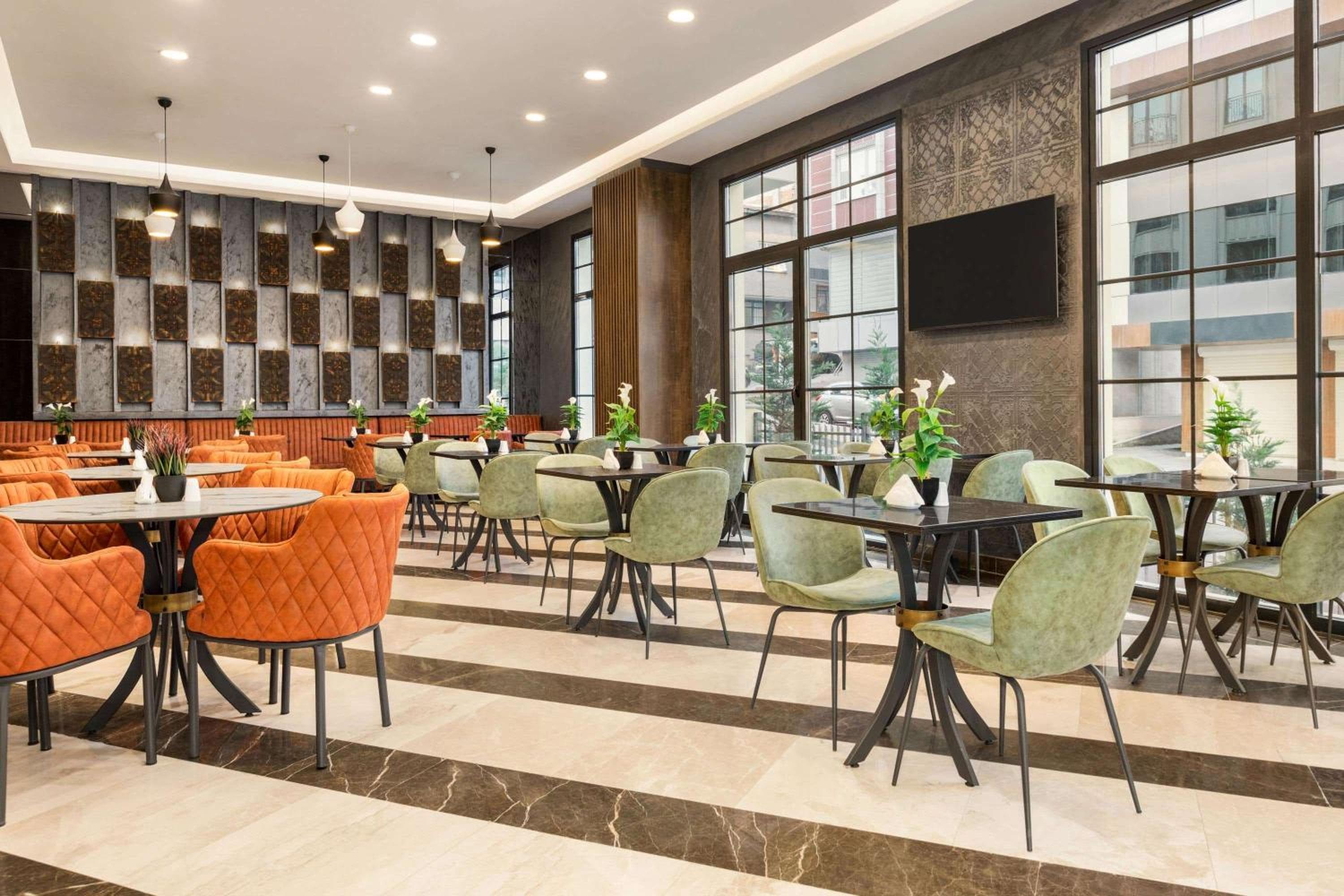Ramada Encore By Wyndham Istanbul Basin Express — 15