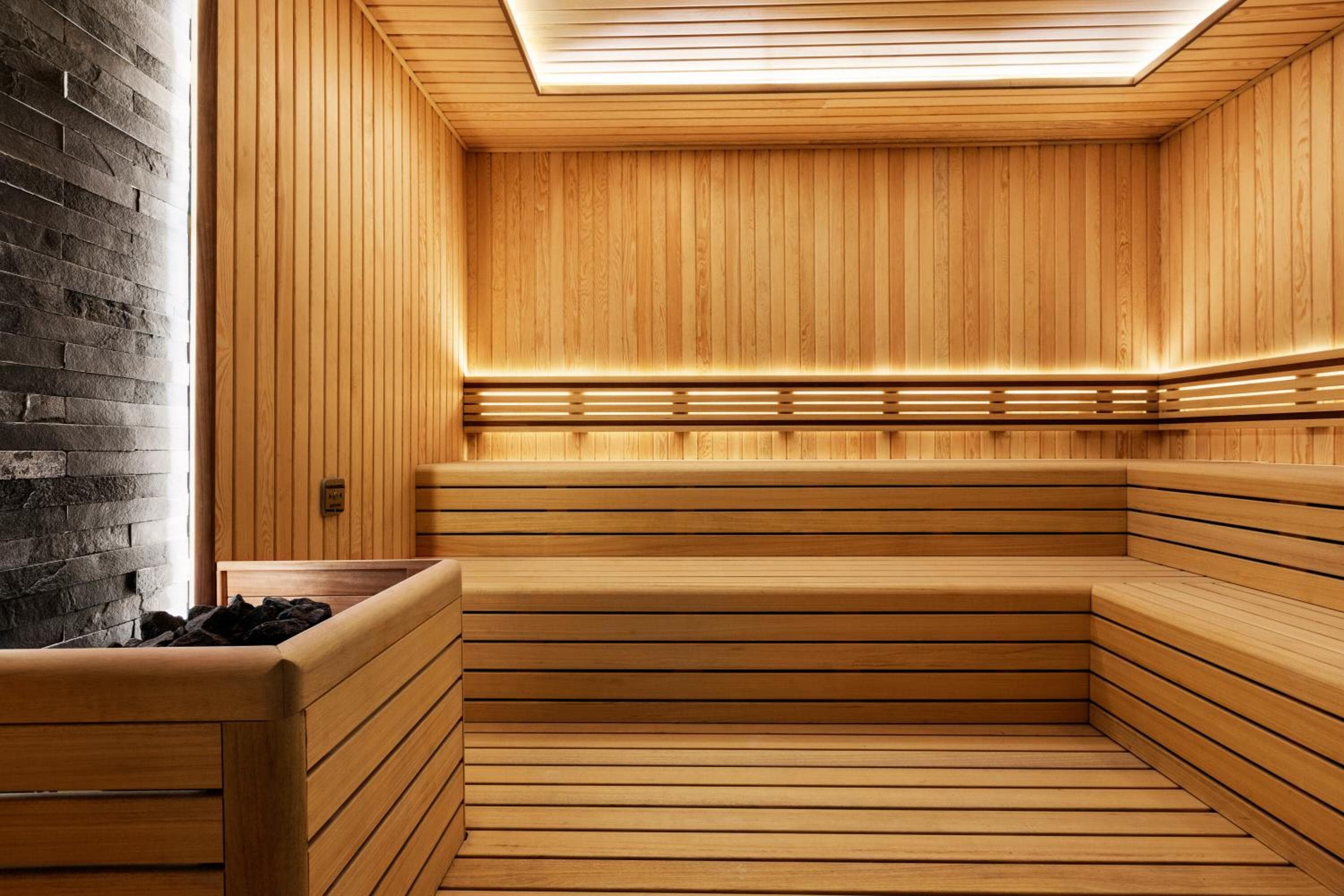 Ramada Encore By Wyndham Istanbul Basin Express — 8