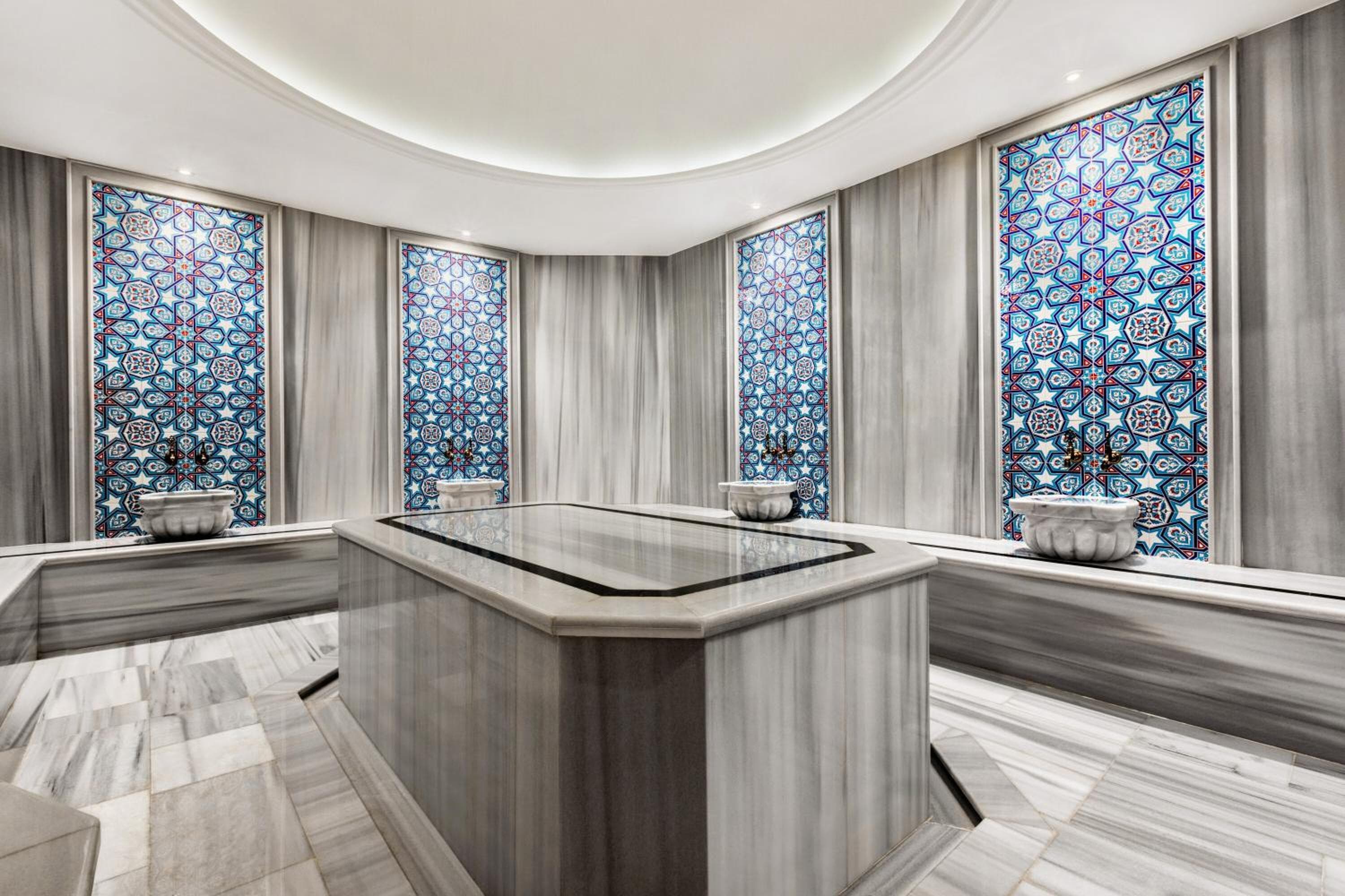 Ramada Encore By Wyndham Istanbul Basin Express — 7
