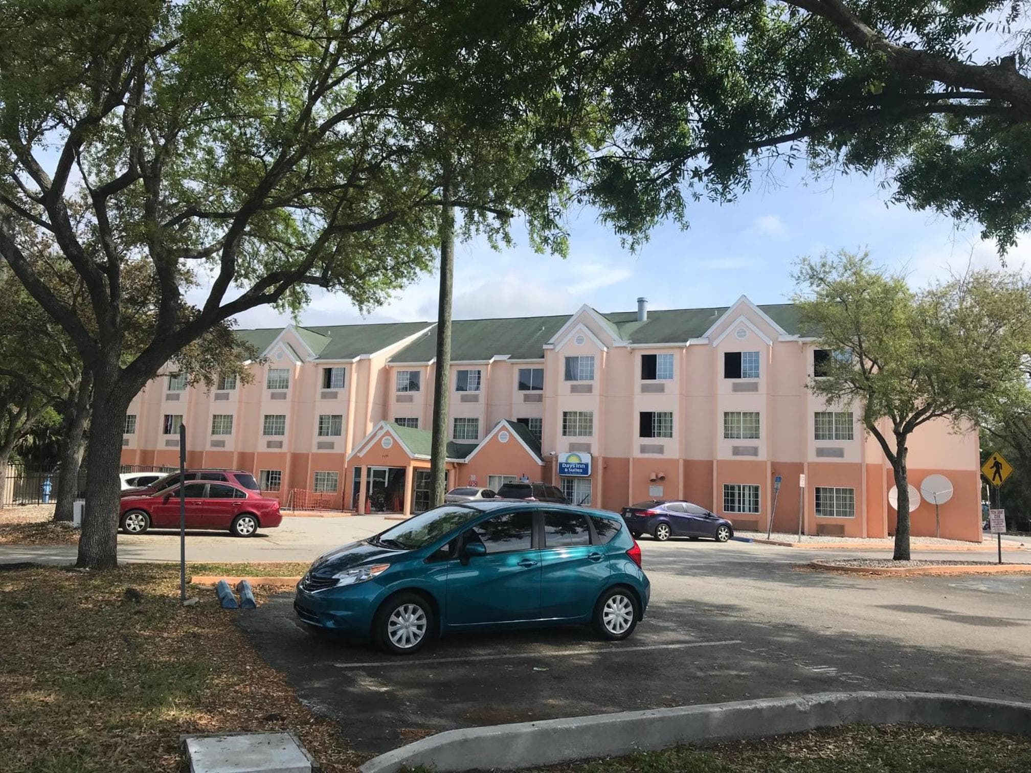 Days Inn & Suites by Wyndham Tampa/Raymond James Stadium — 26