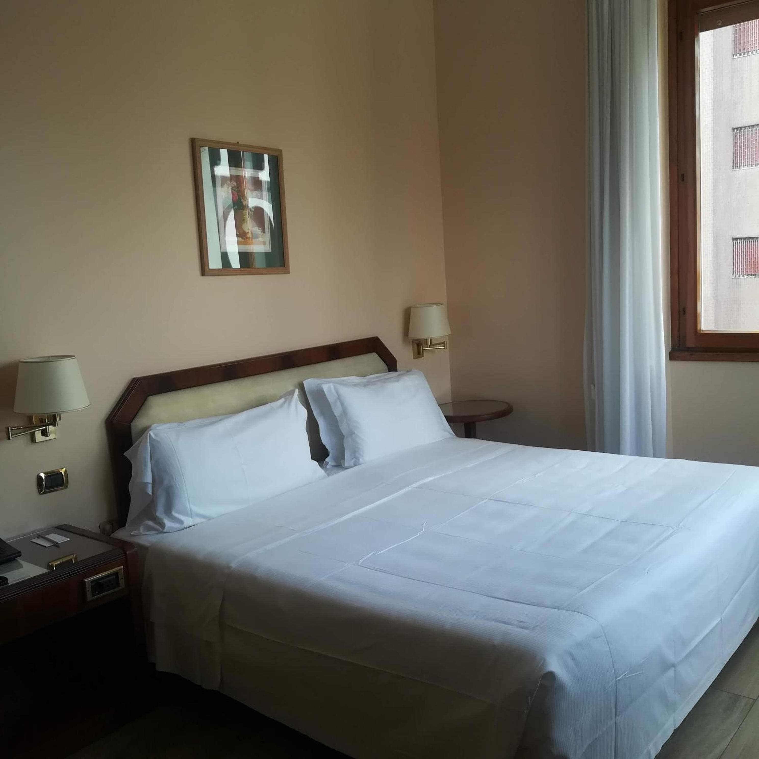 Hotel Bristol — 8