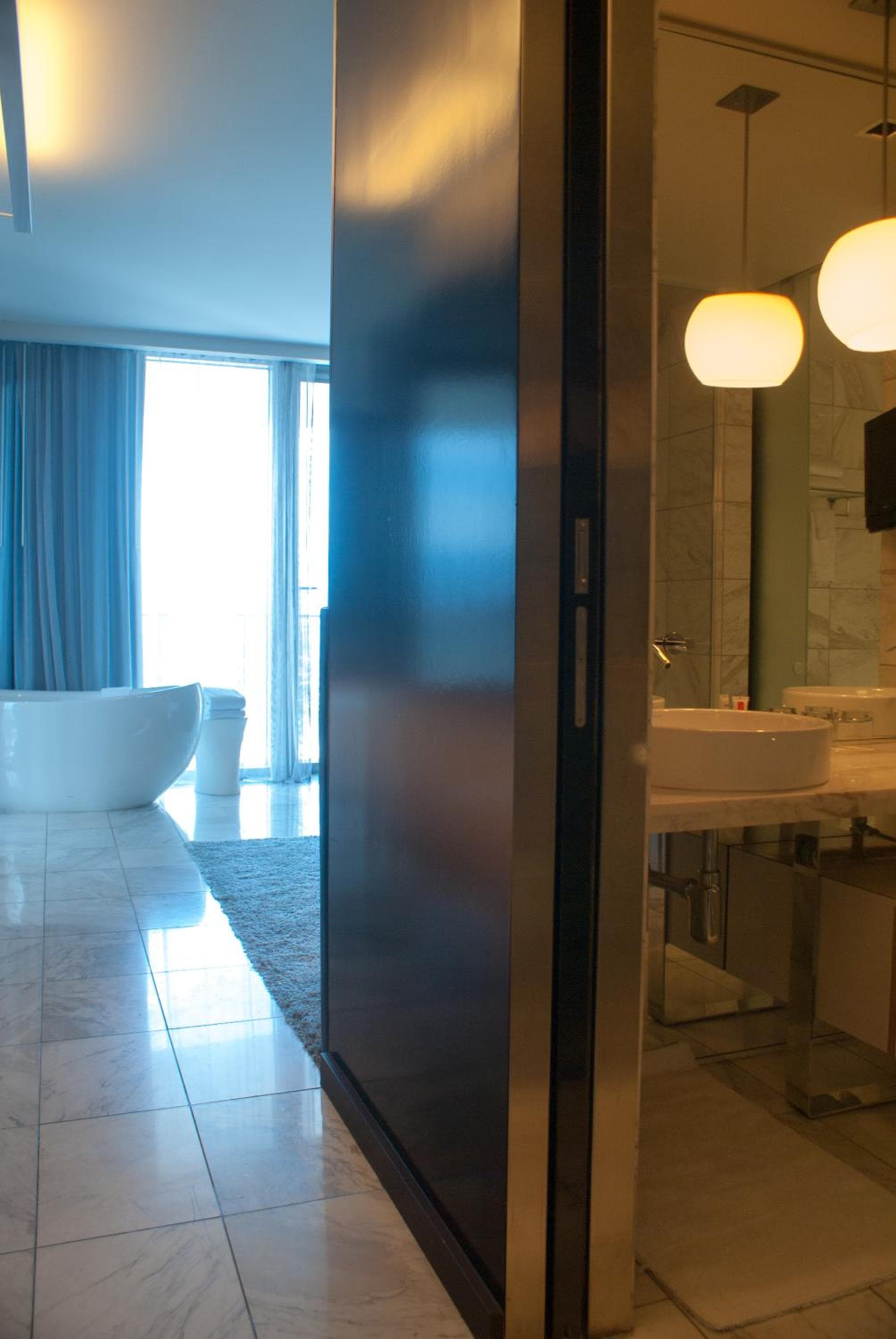 Palms Place Hotel and Spa — 11