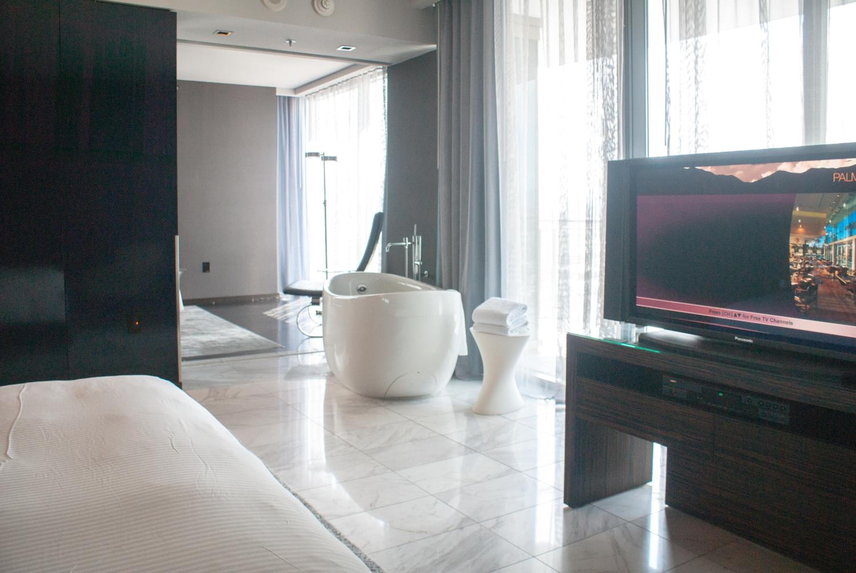 Palms Place Hotel and Spa — 14