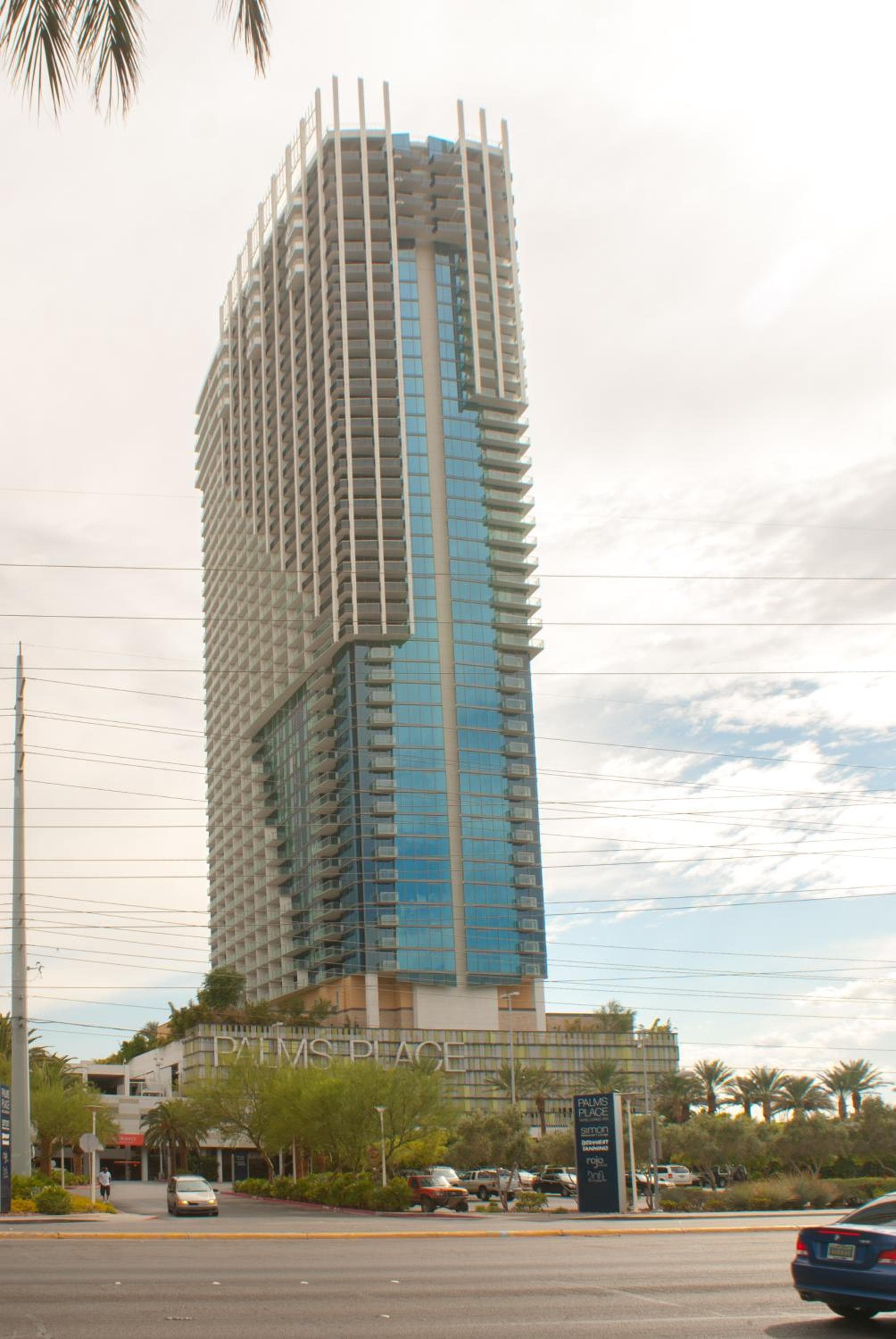 Palms Place Hotel and Spa — 5