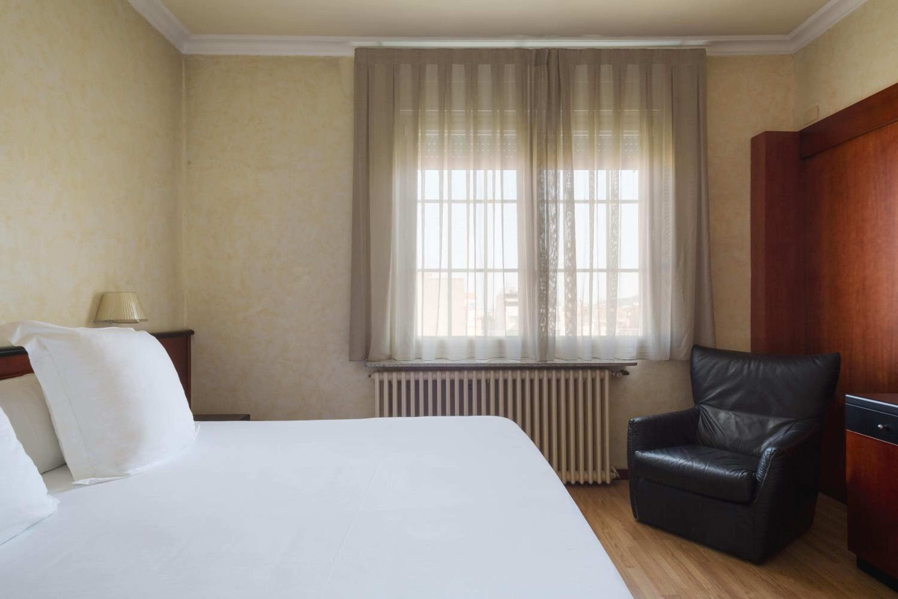Hotel Astoria — 8