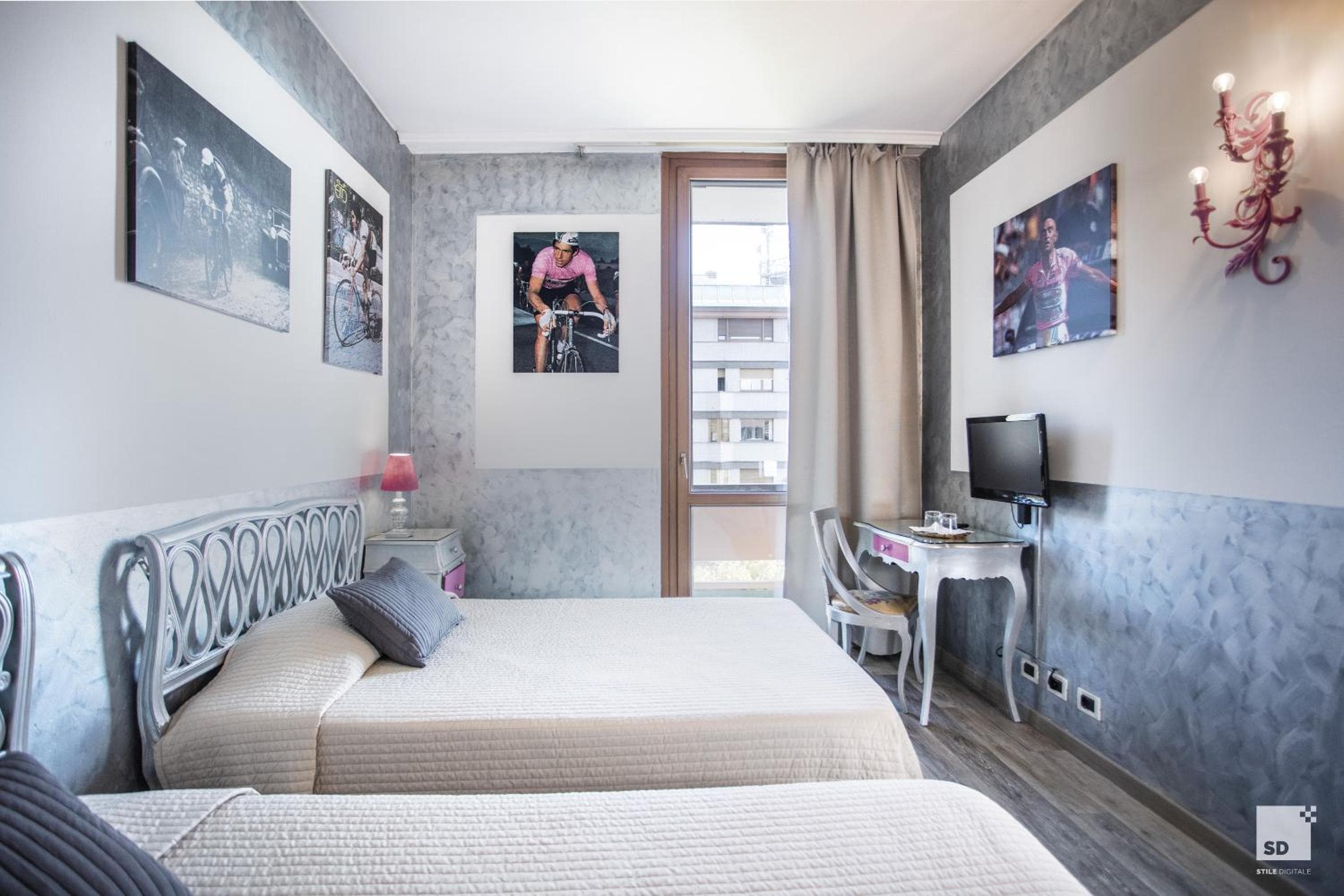 Admiral Hotel — 5